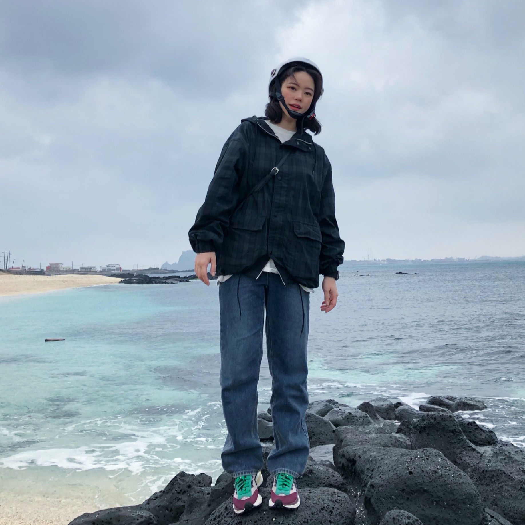 Nike x Sacai VaporWaffle String & Black Villain Red 착용 스타일 - 2