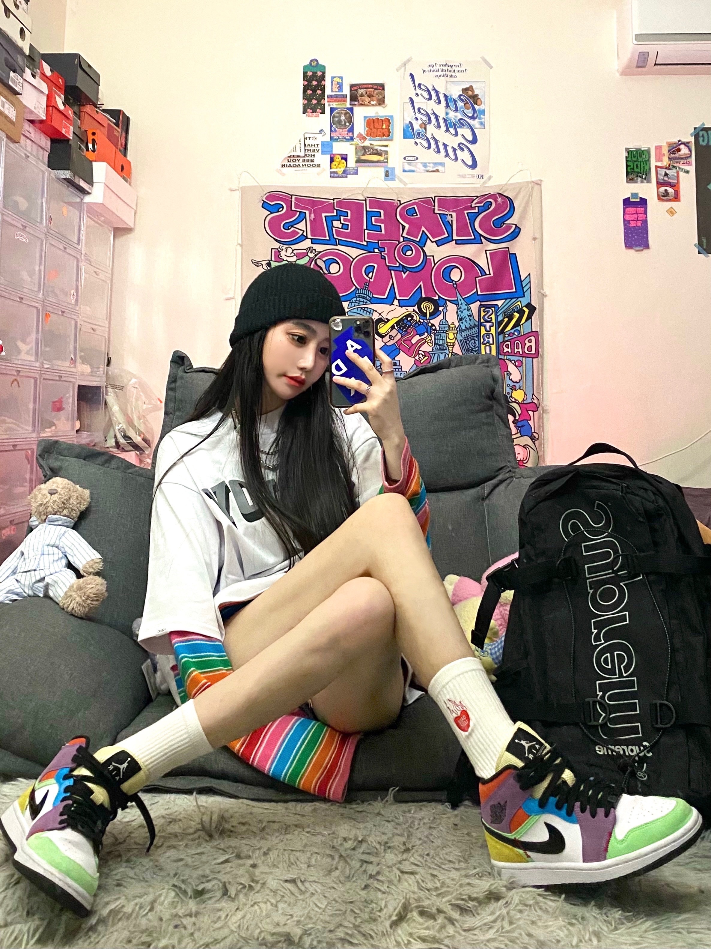 Supreme Backpack Black - 18FW, (W) Jordan 1 Mid SE Multi-Color Lightbulb 착용 스타일 - 2
