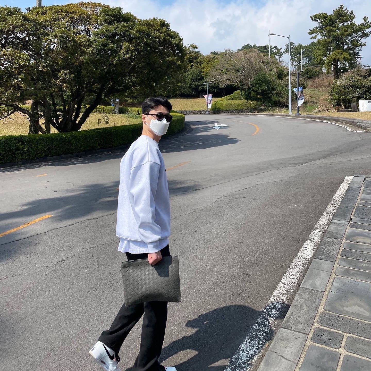 Nike x Peaceminusone Air Force 1 Low Para-Noise 2.0 착용 스타일 - 1