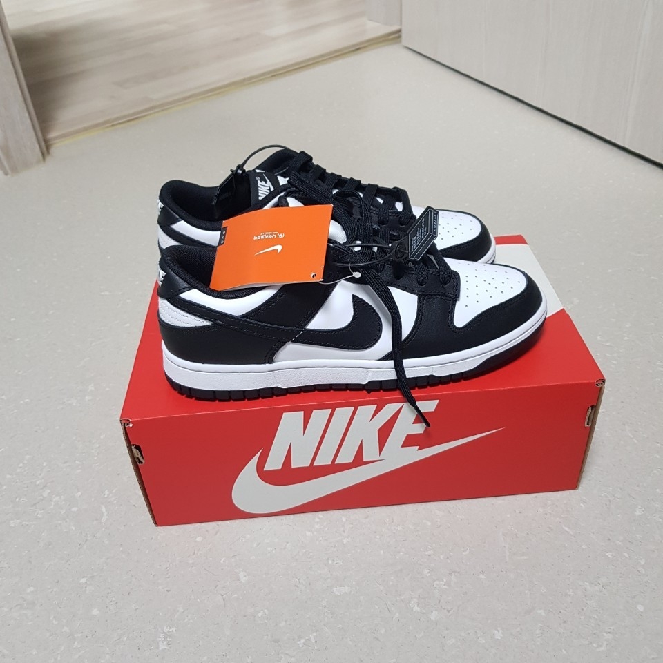 Nike Dunk Low Retro Black 착용 스타일