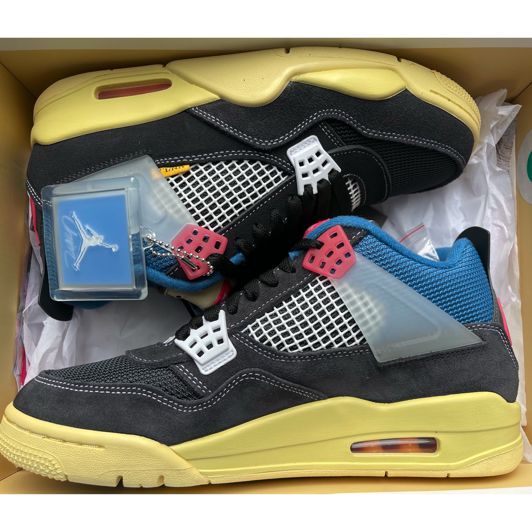 Jordan 4 x Union Retro Off Noir 착용 스타일