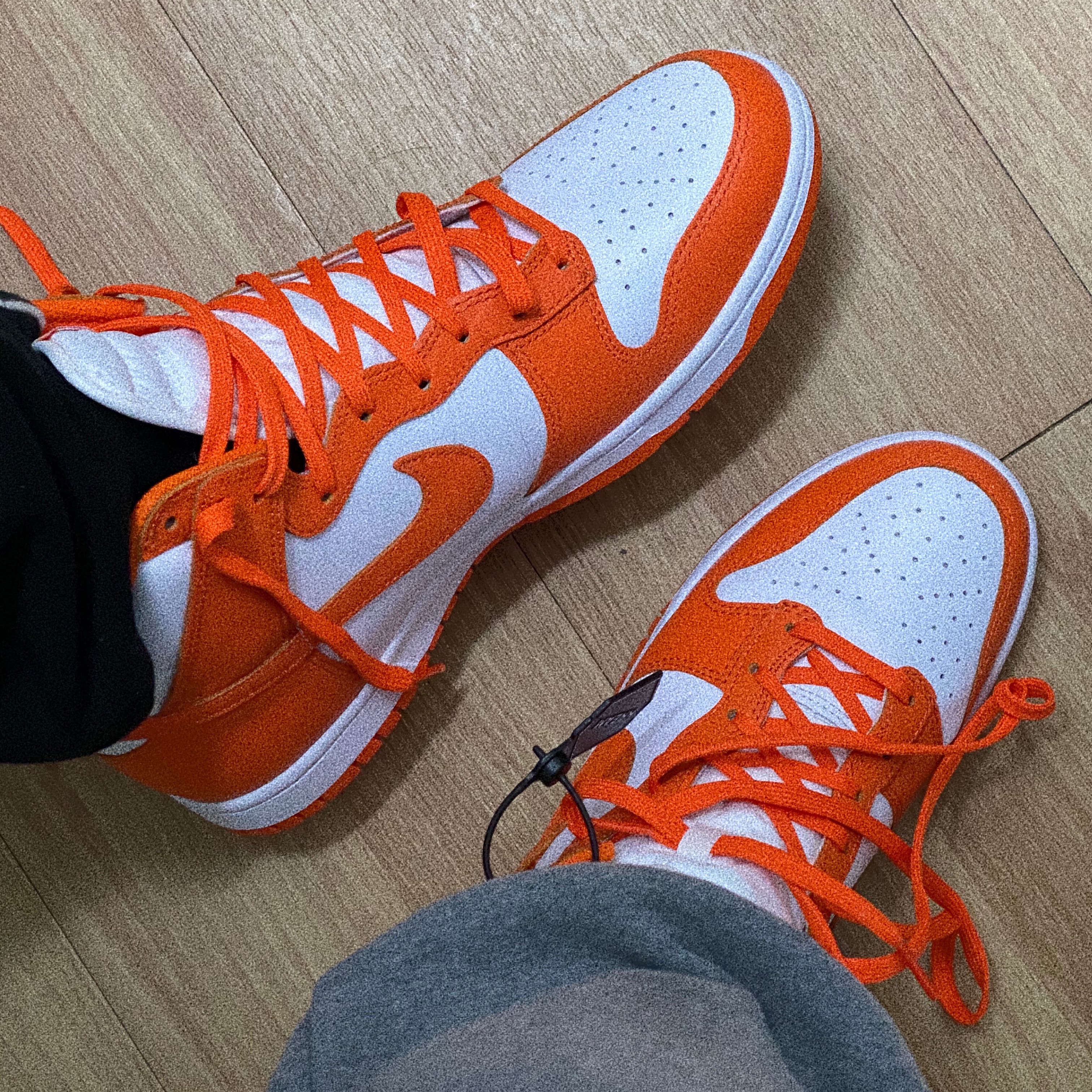 Nike Dunk High Retro Orange Blaze 착용 스타일 - 2