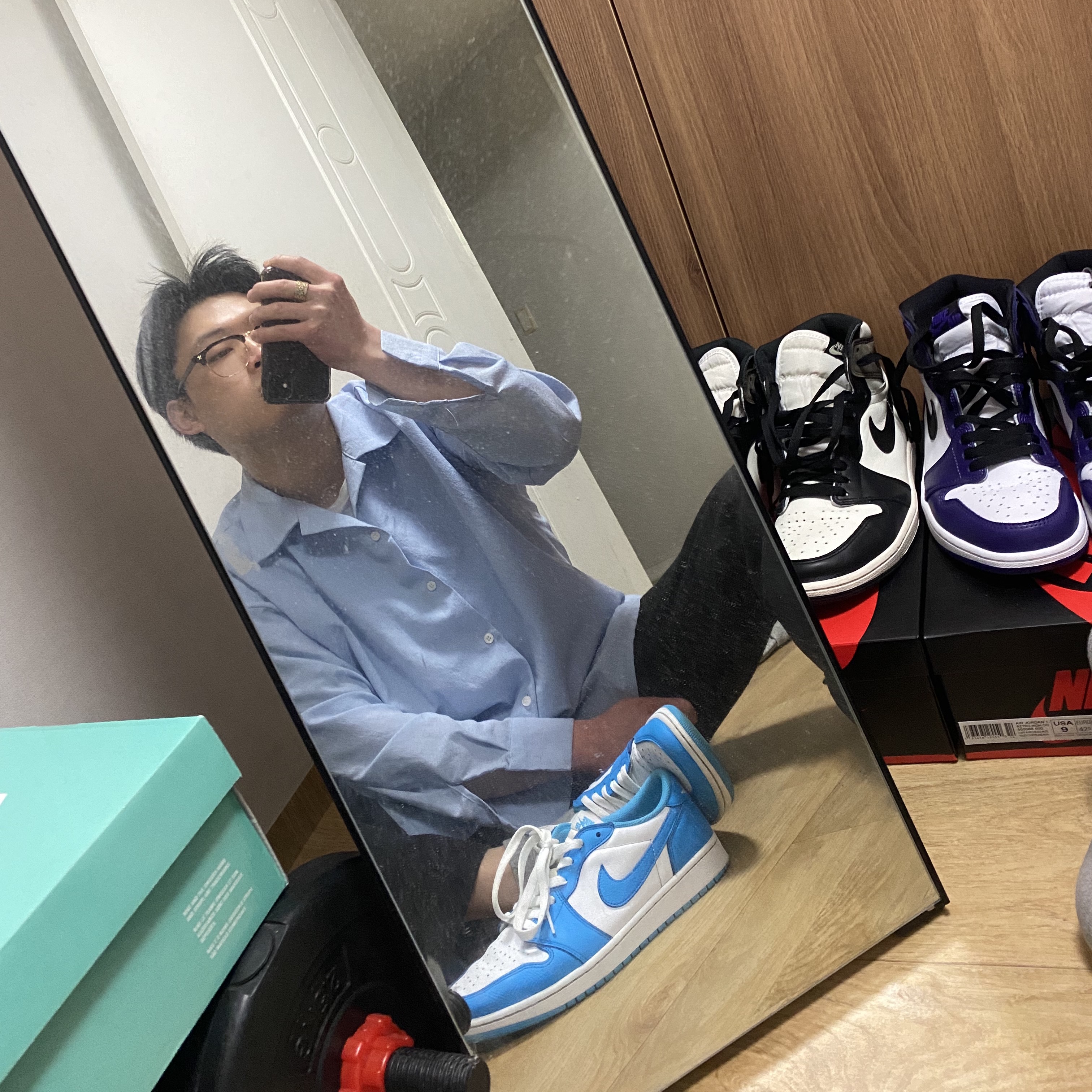 Jordan 1 Low SB UNC, Jordan 1 Retro High OG Black Mocha 착용 스타일