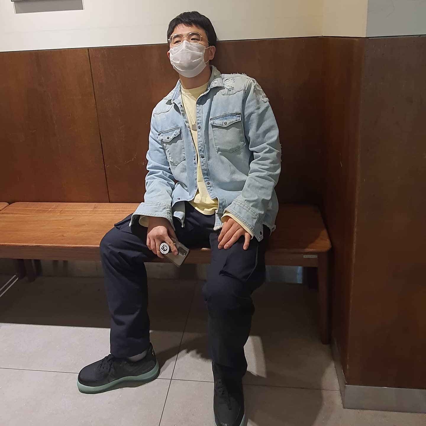 Nike Air Force 1 React LV8 Barely Green 착용 스타일 - 2