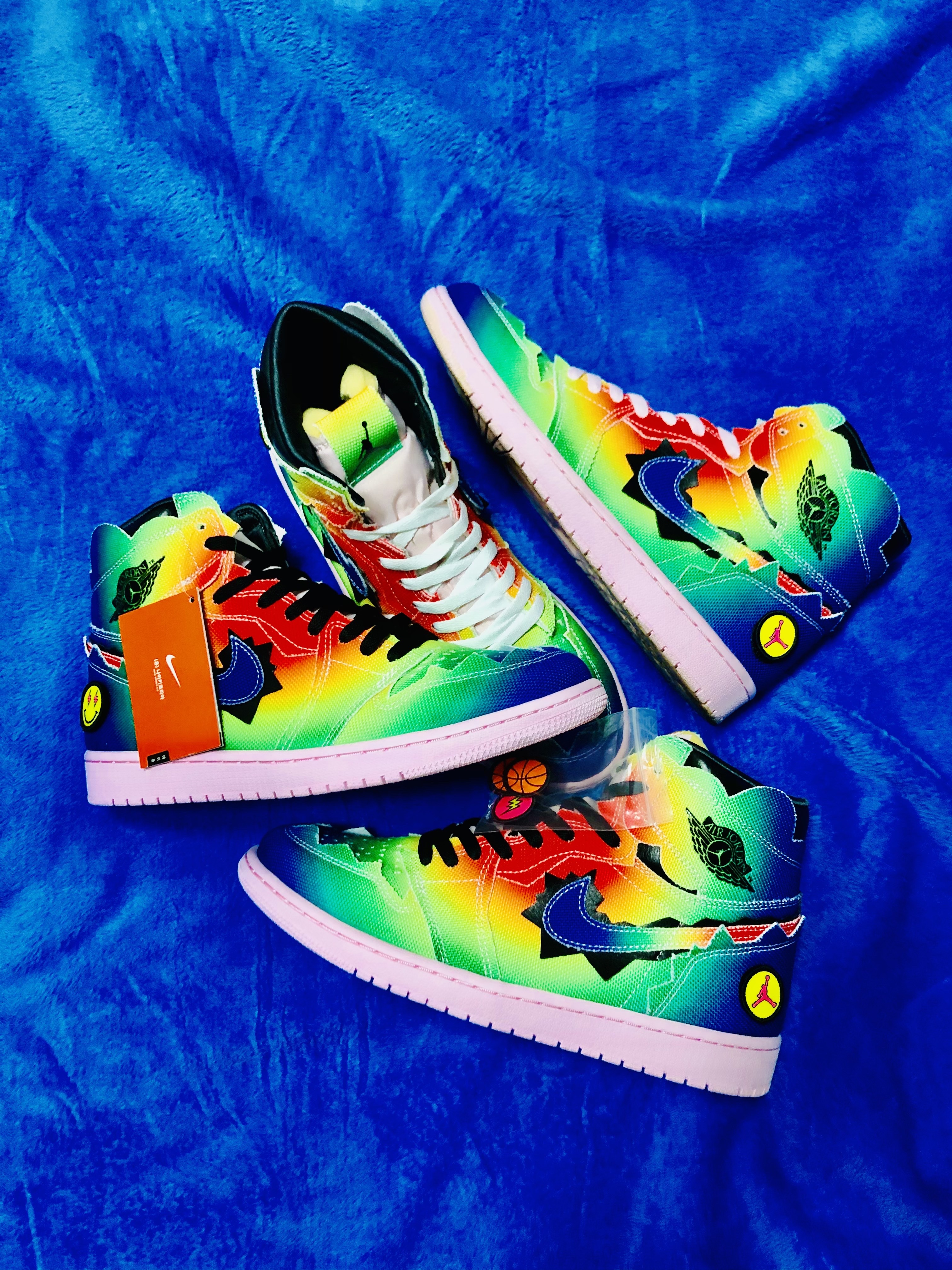 Jordan 1 x J Balvin Retro High OG ์ฐฉ์ฉ ์คํ์ผ - 1