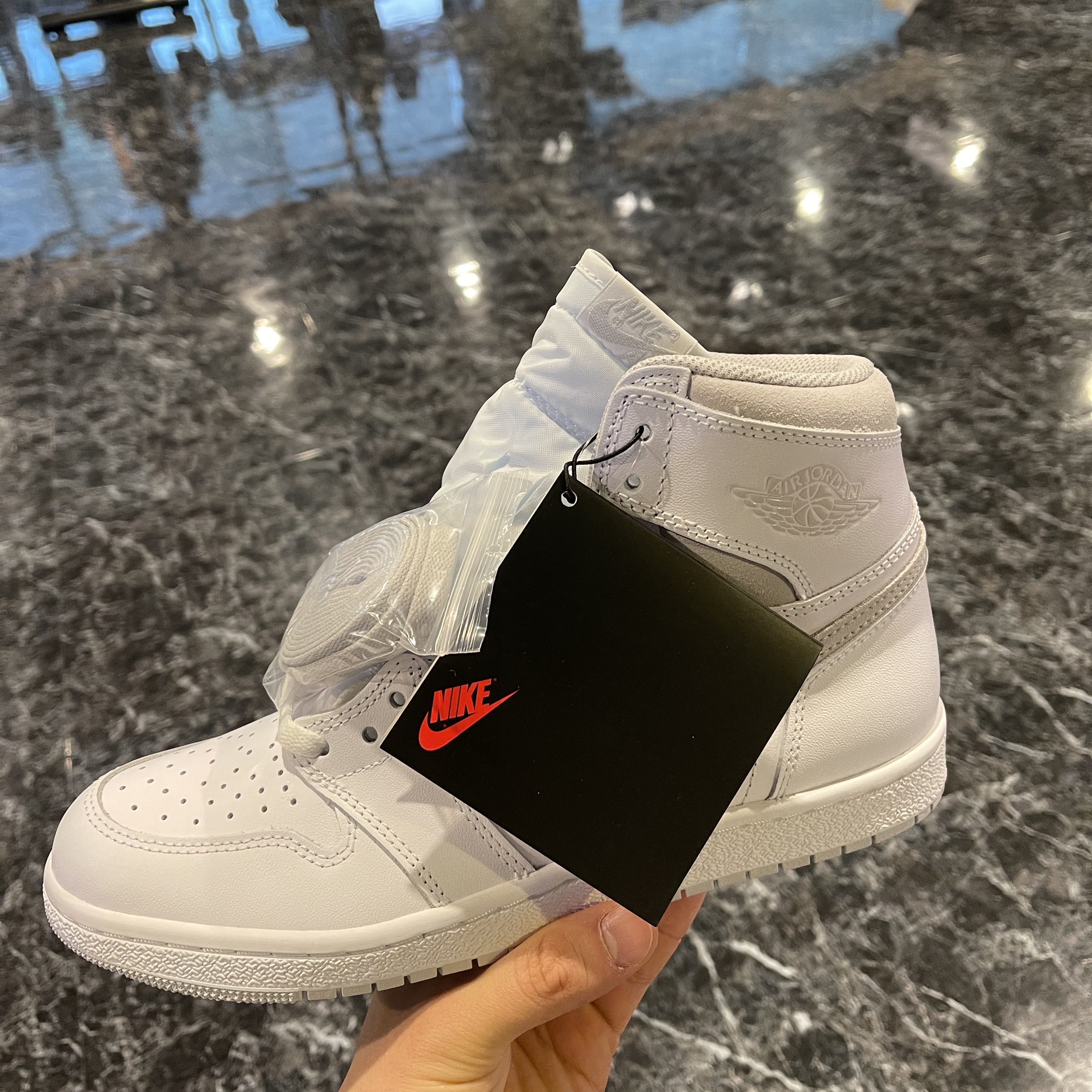 Jordan 1 High 85 Neutral Grey 착용 스타일 - 2