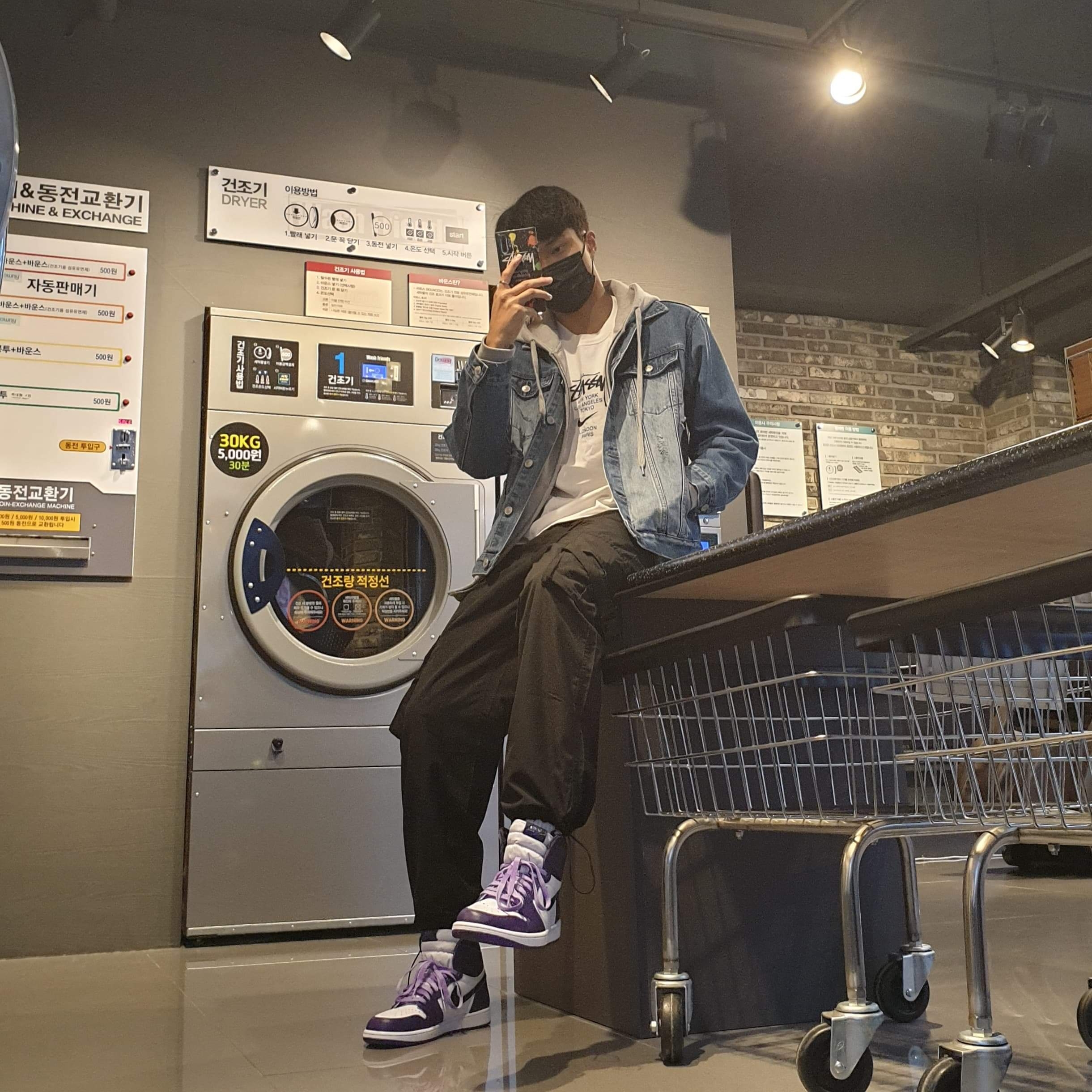 Jordan 1 Retro High OG Court Purple 2020, Nike x Stussy WT T-Shirt White - US/EU 착용 스타일