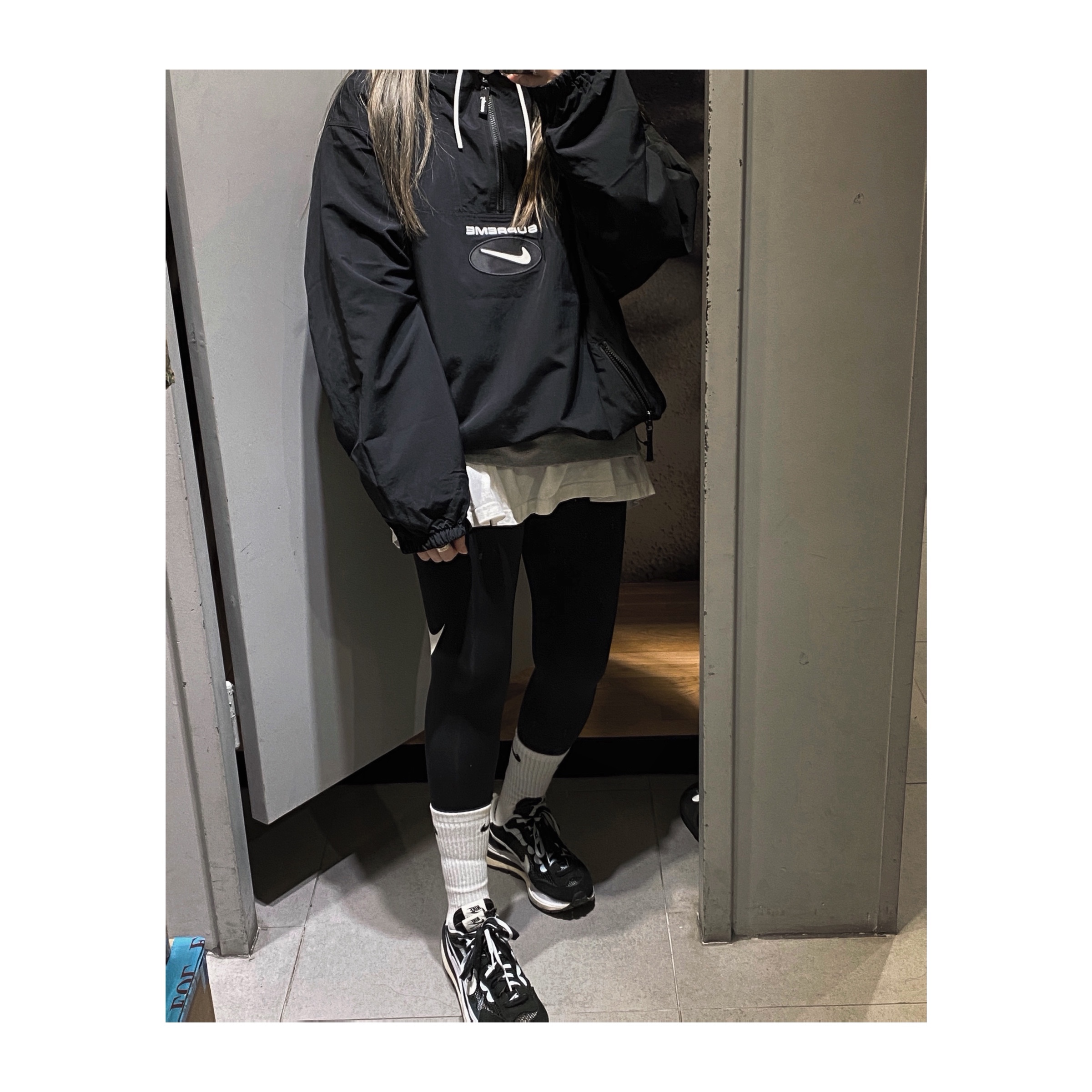 Nike x Sacai VaporWaffle Black White, Supreme x Nike Jewel Reversible Ripstop Anorak Black - 20FW 착용 스타일