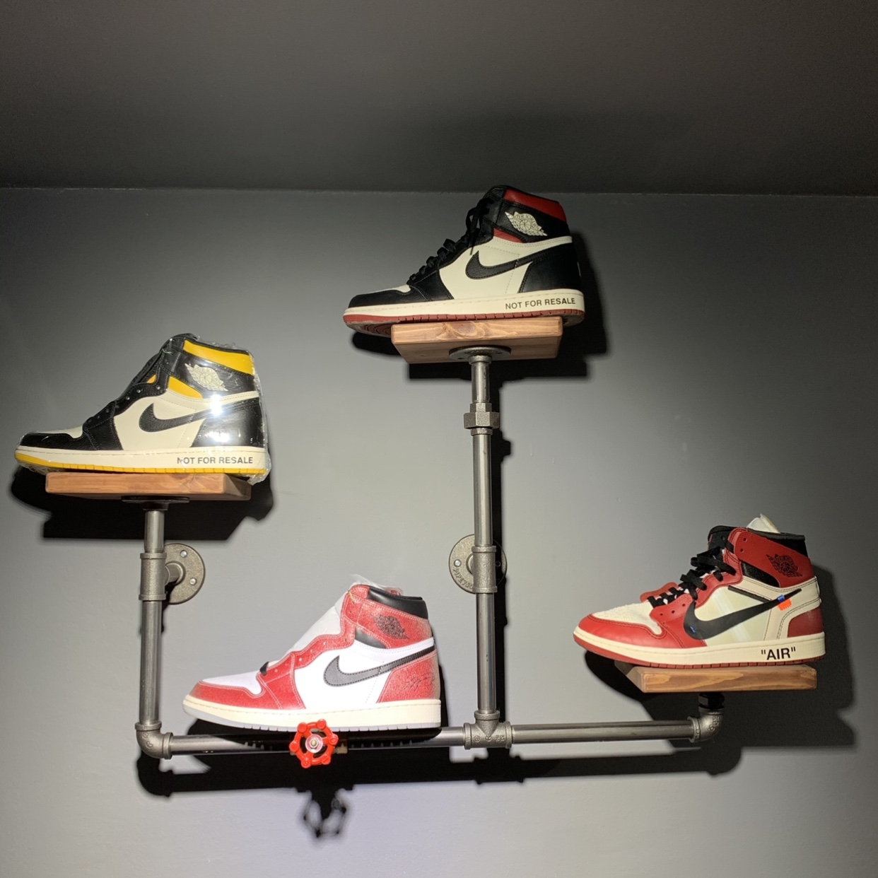 Jordan 1 x Trophy Room Retro High OG SP Chicago, Jordan 1 x Off-White Retro High Chicago The Ten 착용 스타일