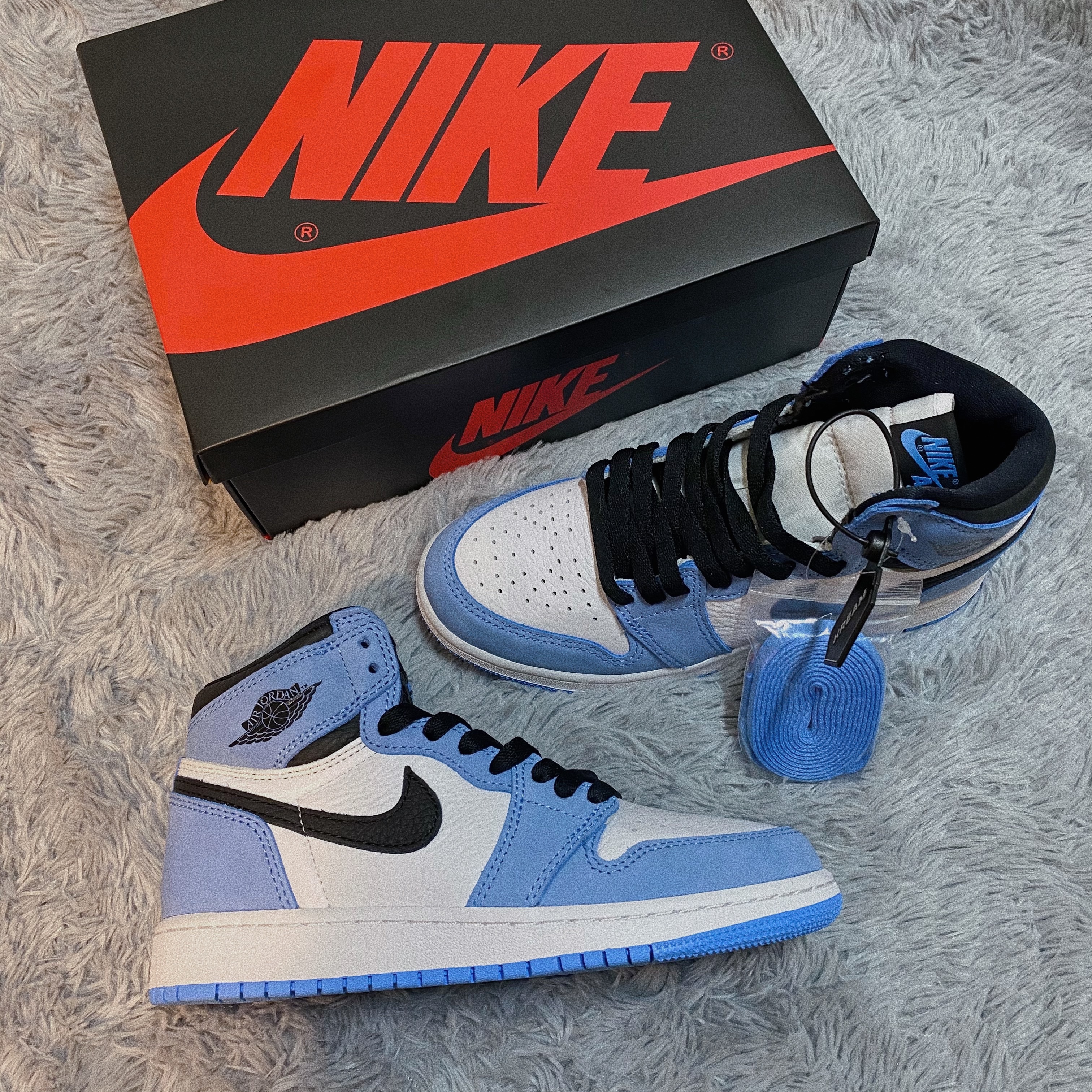 (GS) Jordan 1 Retro High OG University Blue 착용 스타일