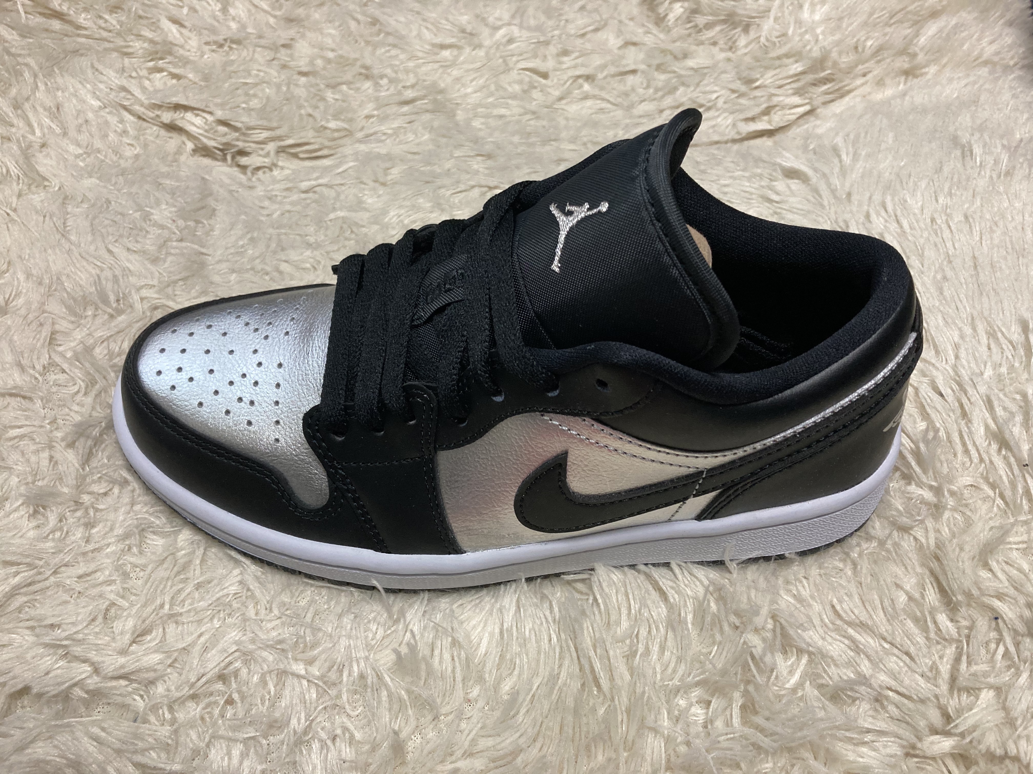 (W) Jordan 1 Low SE Silver Toe 착용 스타일