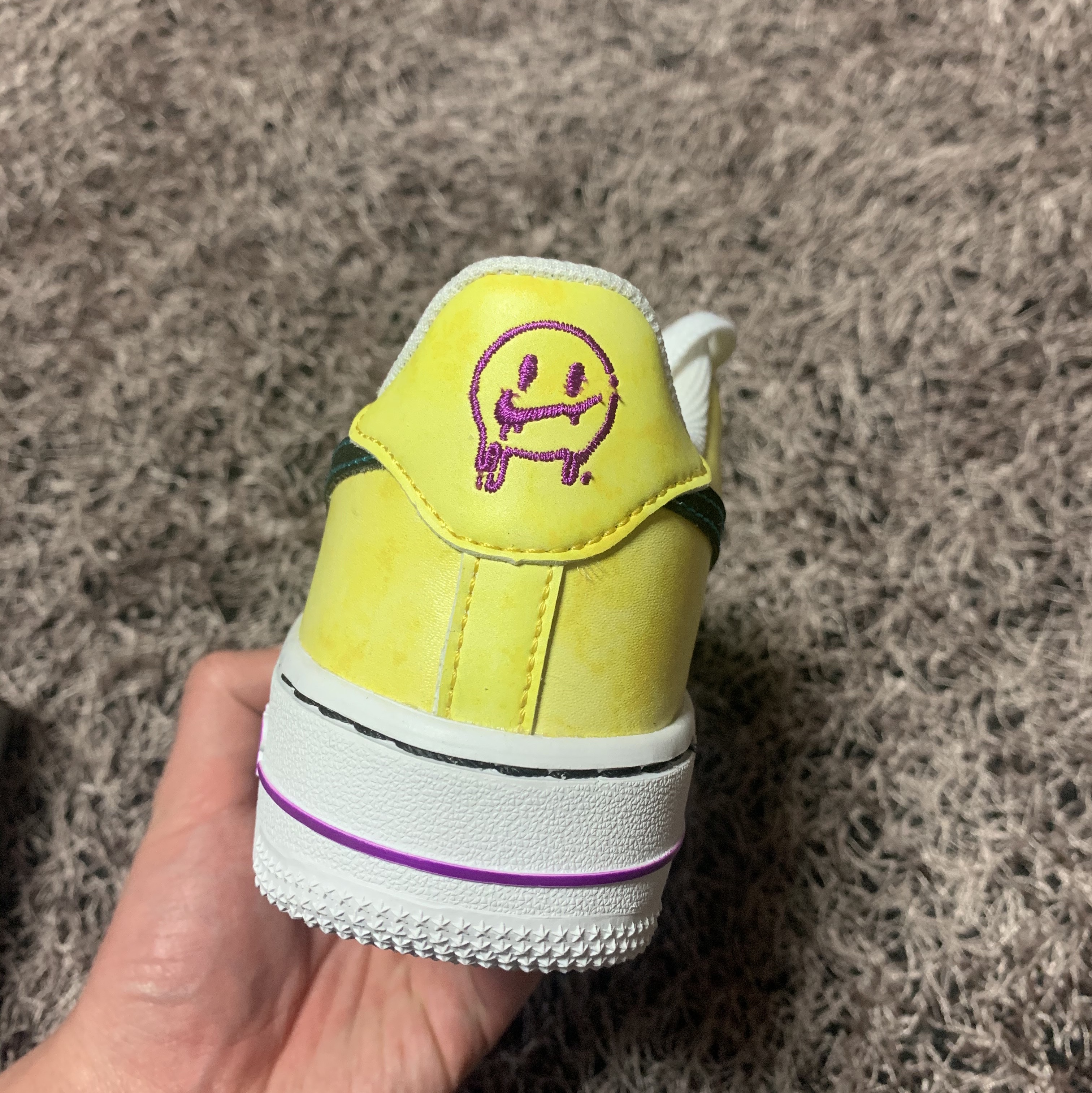 (GS) Nike Air Force 1 '07 LV8 Peace, Love & Basketball 착용 스타일 - 2