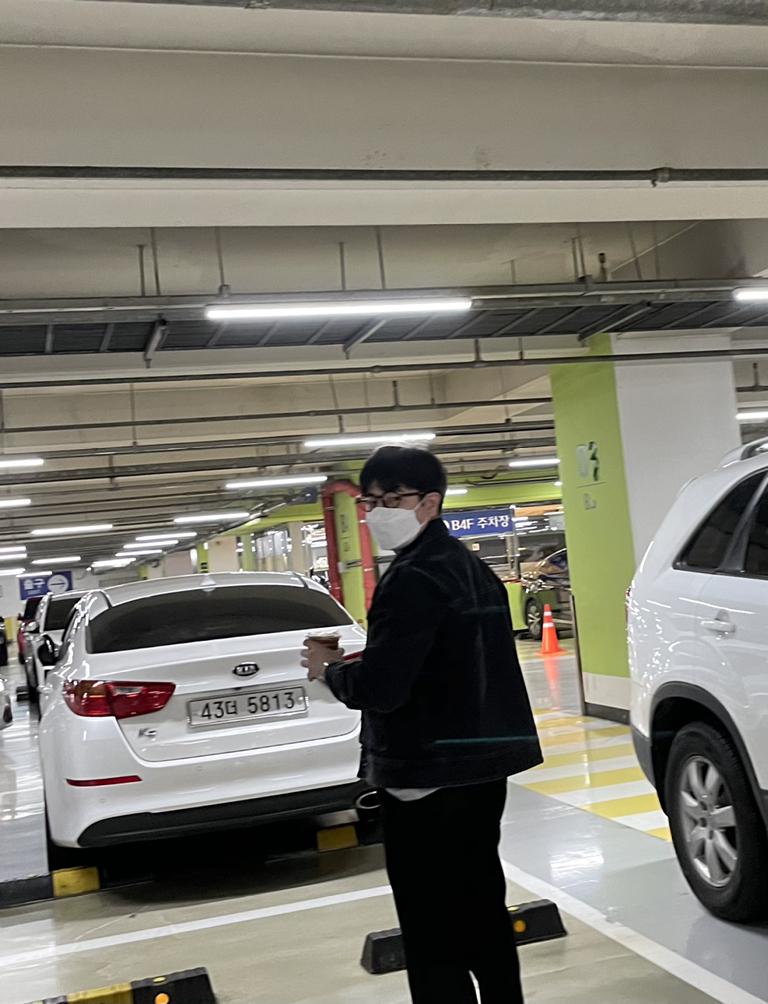 KREAM 프로필 이미지