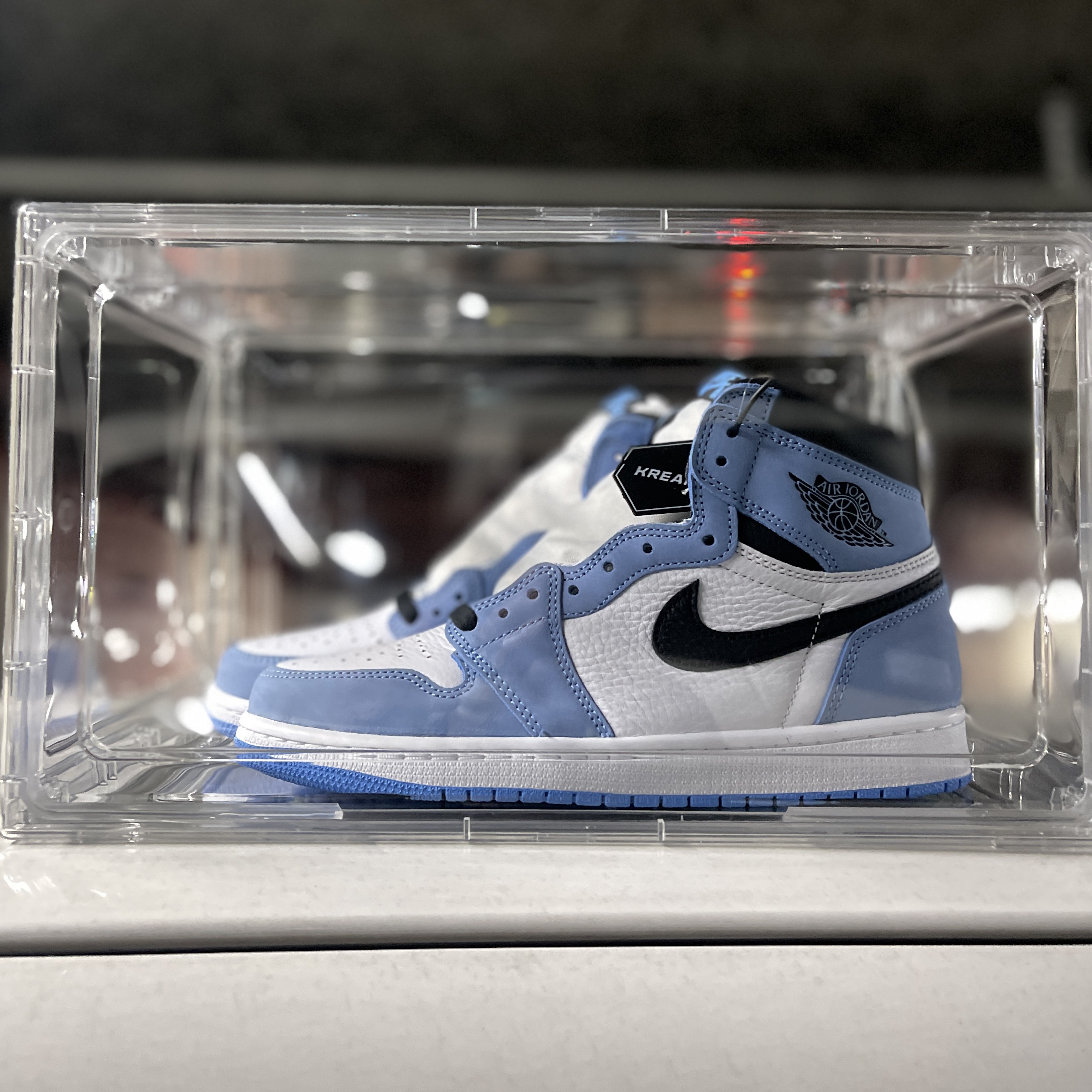 Jordan 1 Retro High OG University Blue 착용 스타일 - 2