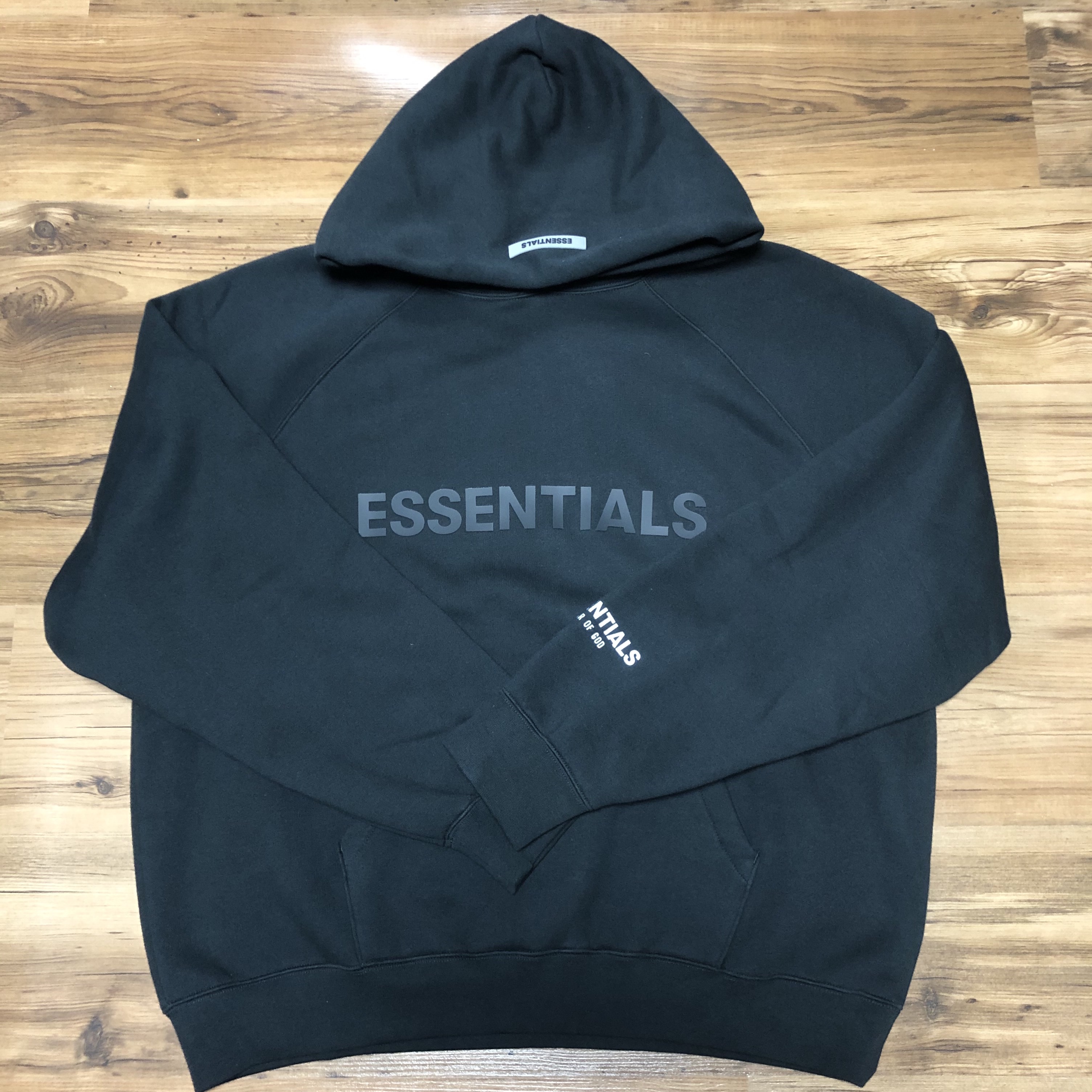 Essentials 3D Silicon Applique Pullover Hoodie Dark Slate/Black 2020 착용 스타일