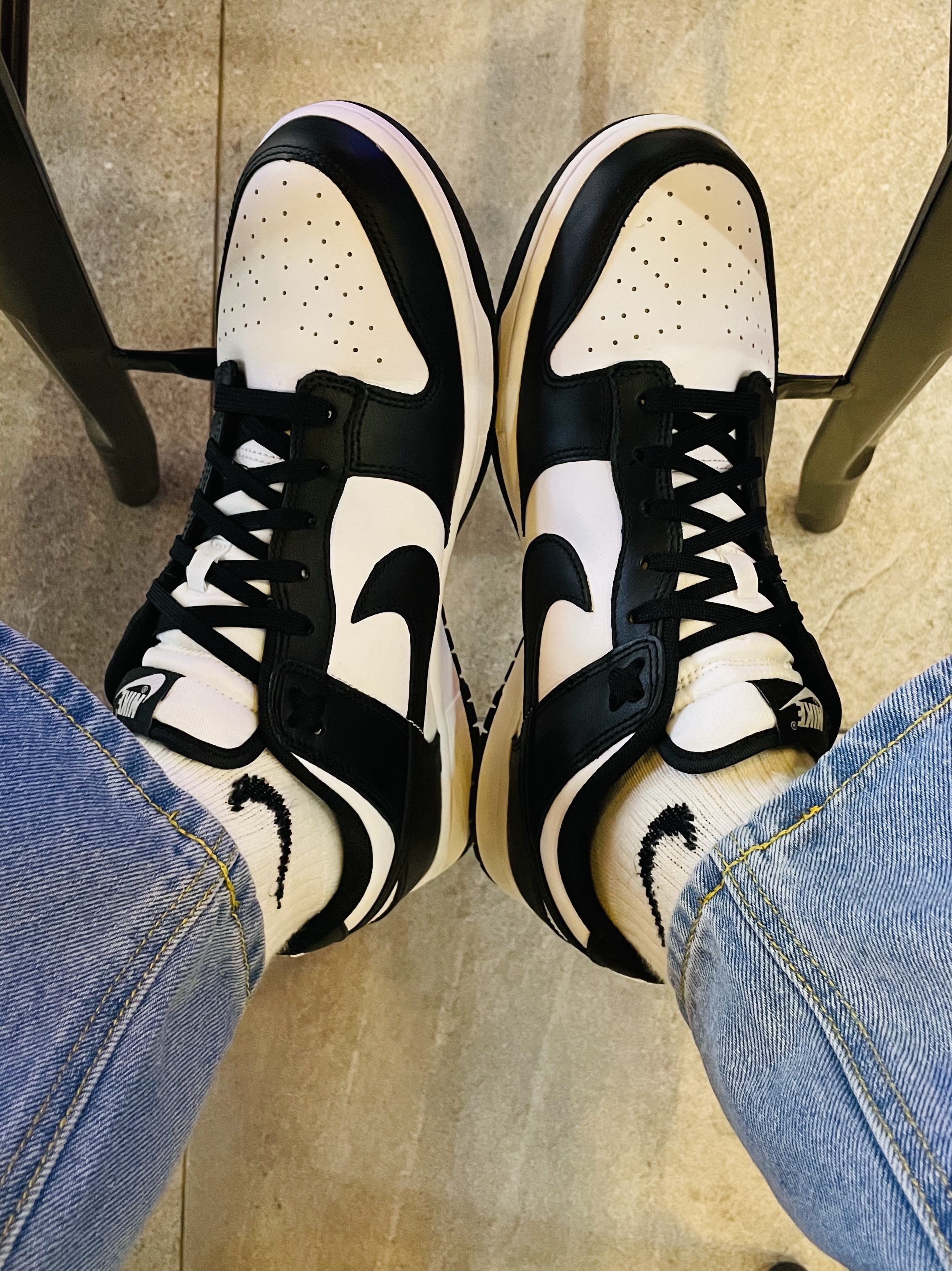 Nike Dunk Low Retro Black 착용 스타일 - 1