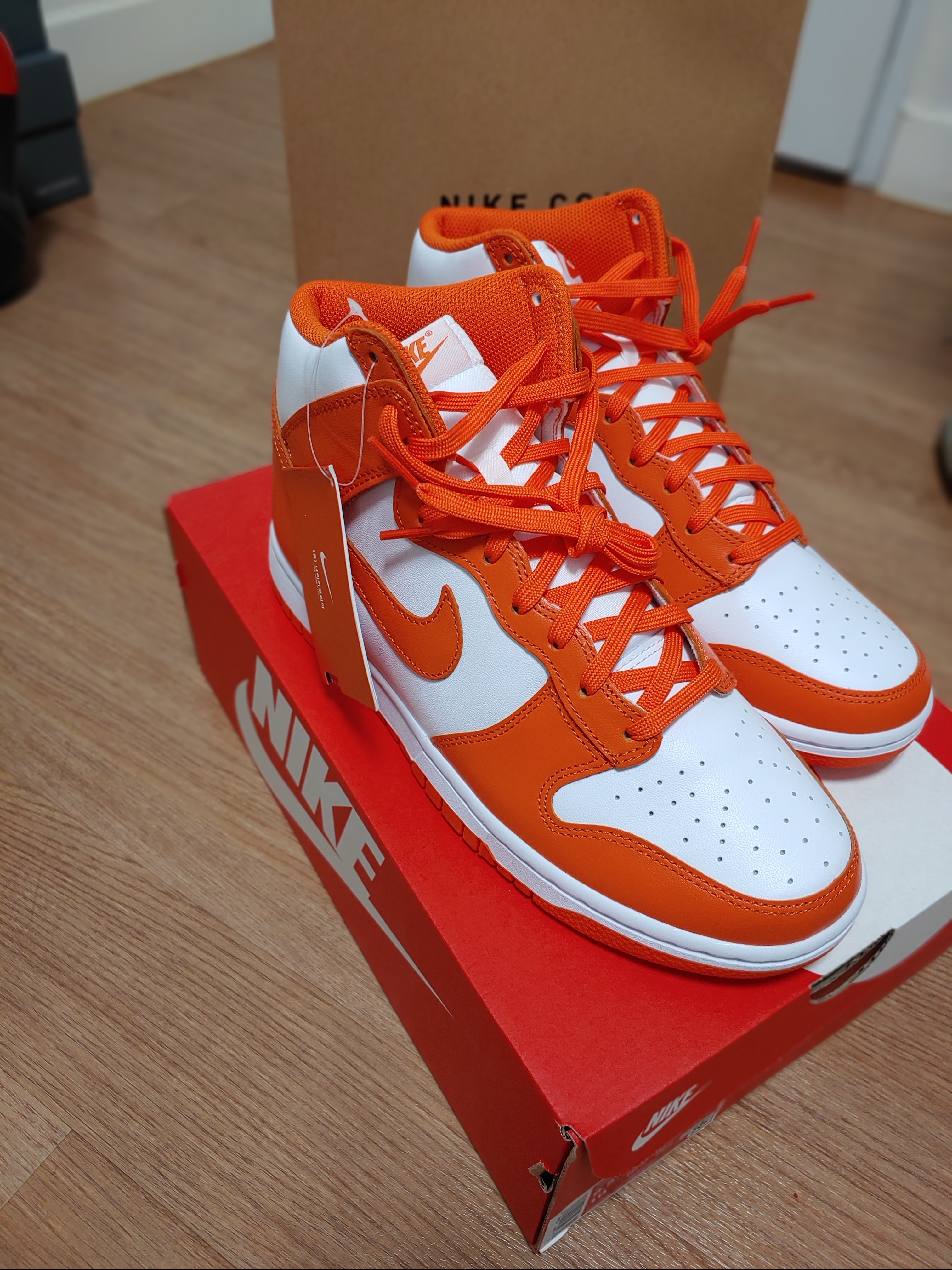 Nike Dunk High Retro Orange Blaze 착용 스타일 - 2