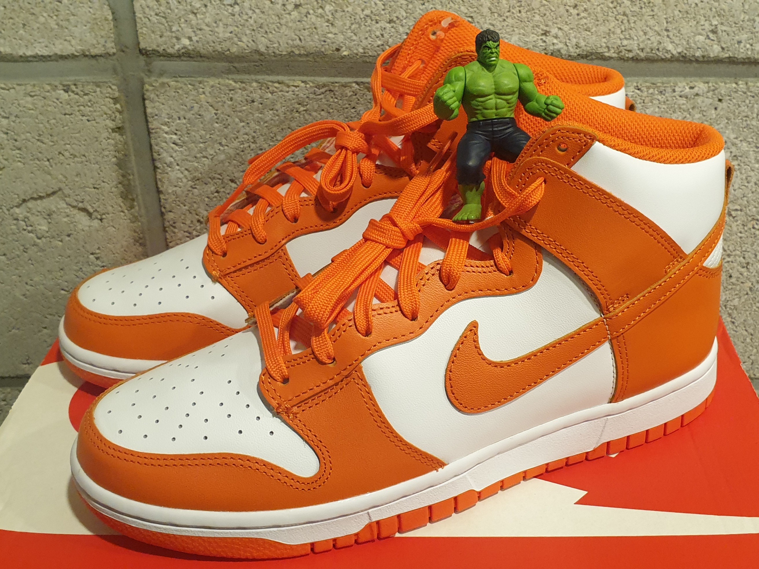 Nike Dunk High Retro Orange Blaze 착용 스타일 - 2