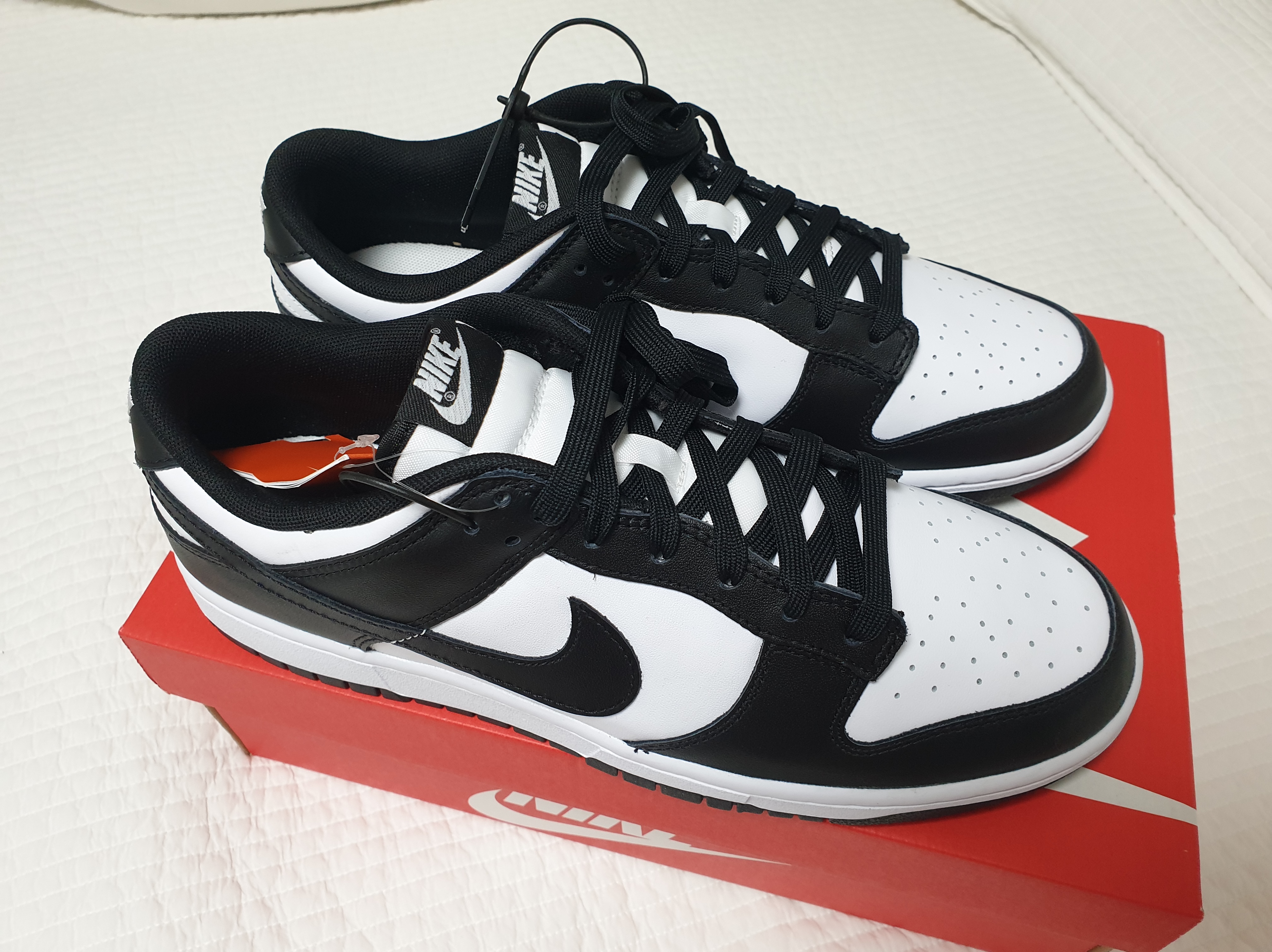 Nike Dunk Low Retro Black 착용 스타일