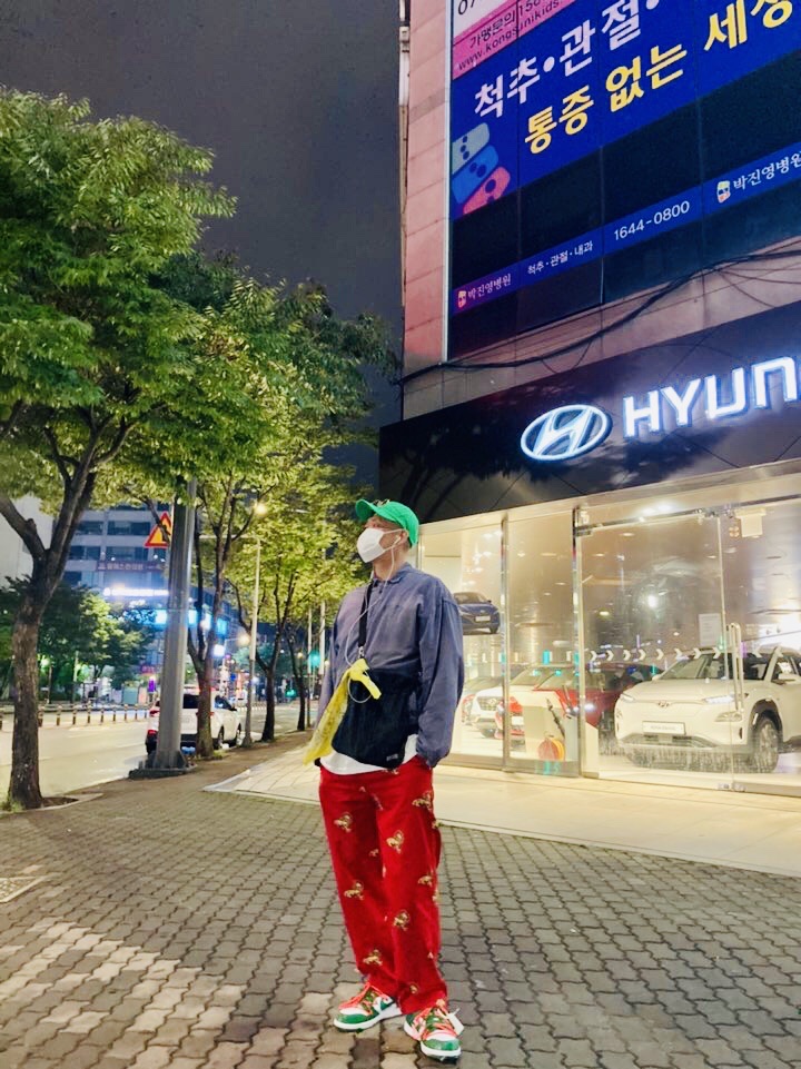 Nike x Off-White Dunk Low Pine Green 착용 스타일 - 1