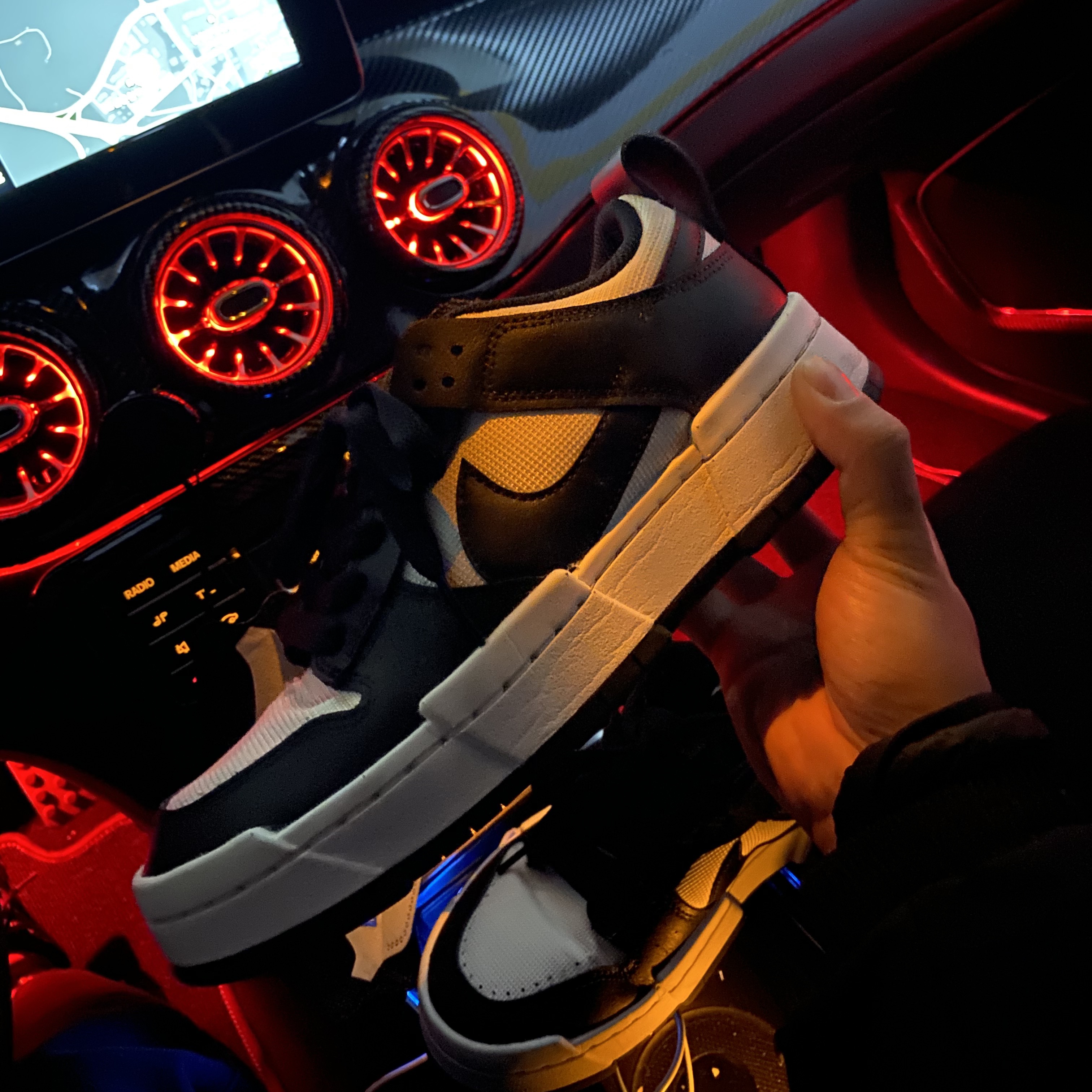 (W) Nike Dunk Low Disrupt Black White 착용 스타일