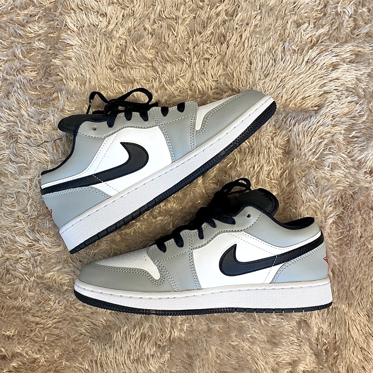 (GS) Jordan 1 Low Light Smoke Grey 착용 스타일 - 1