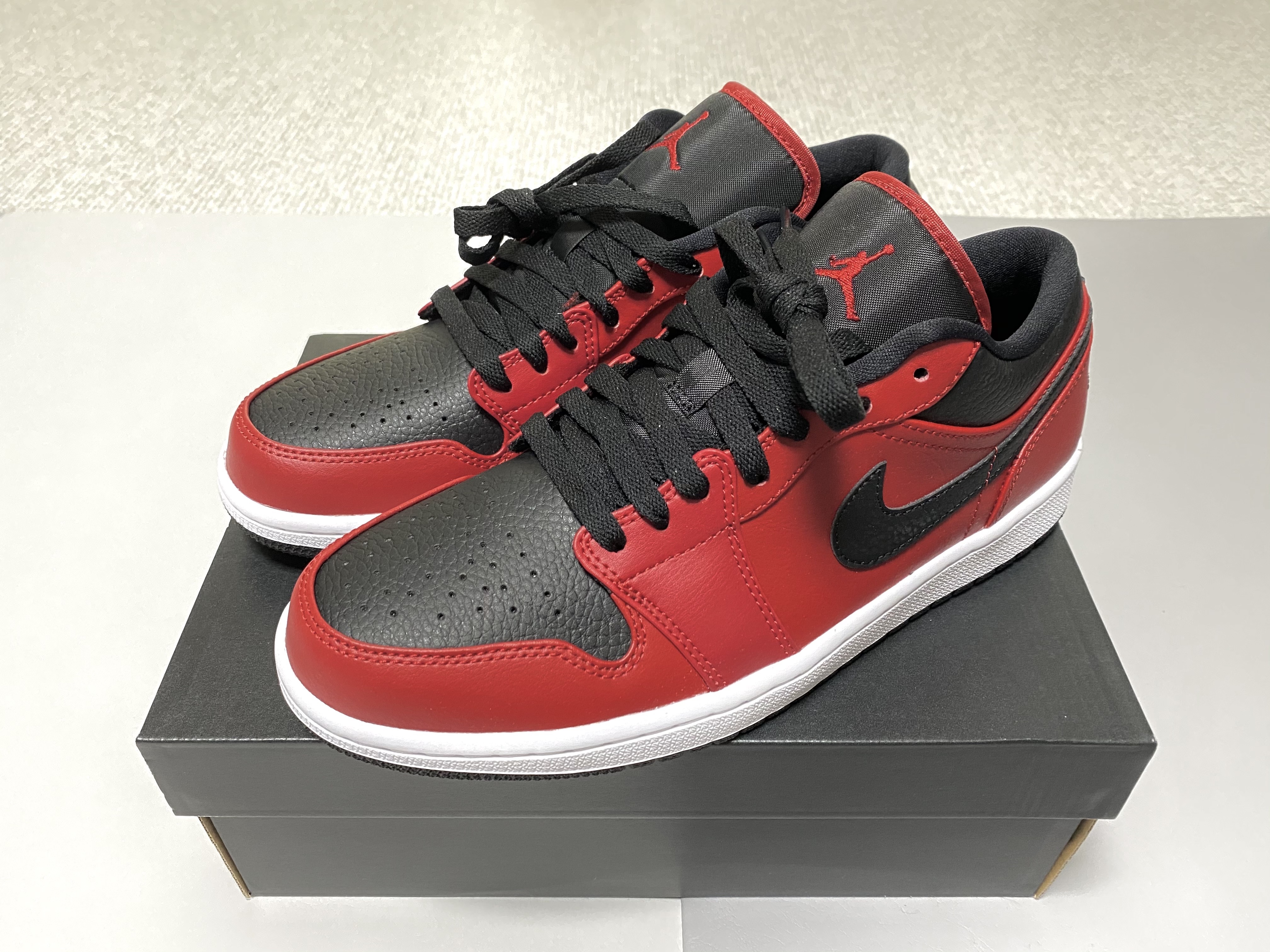 Jordan 1 Low Gym Red Black 착용 스타일