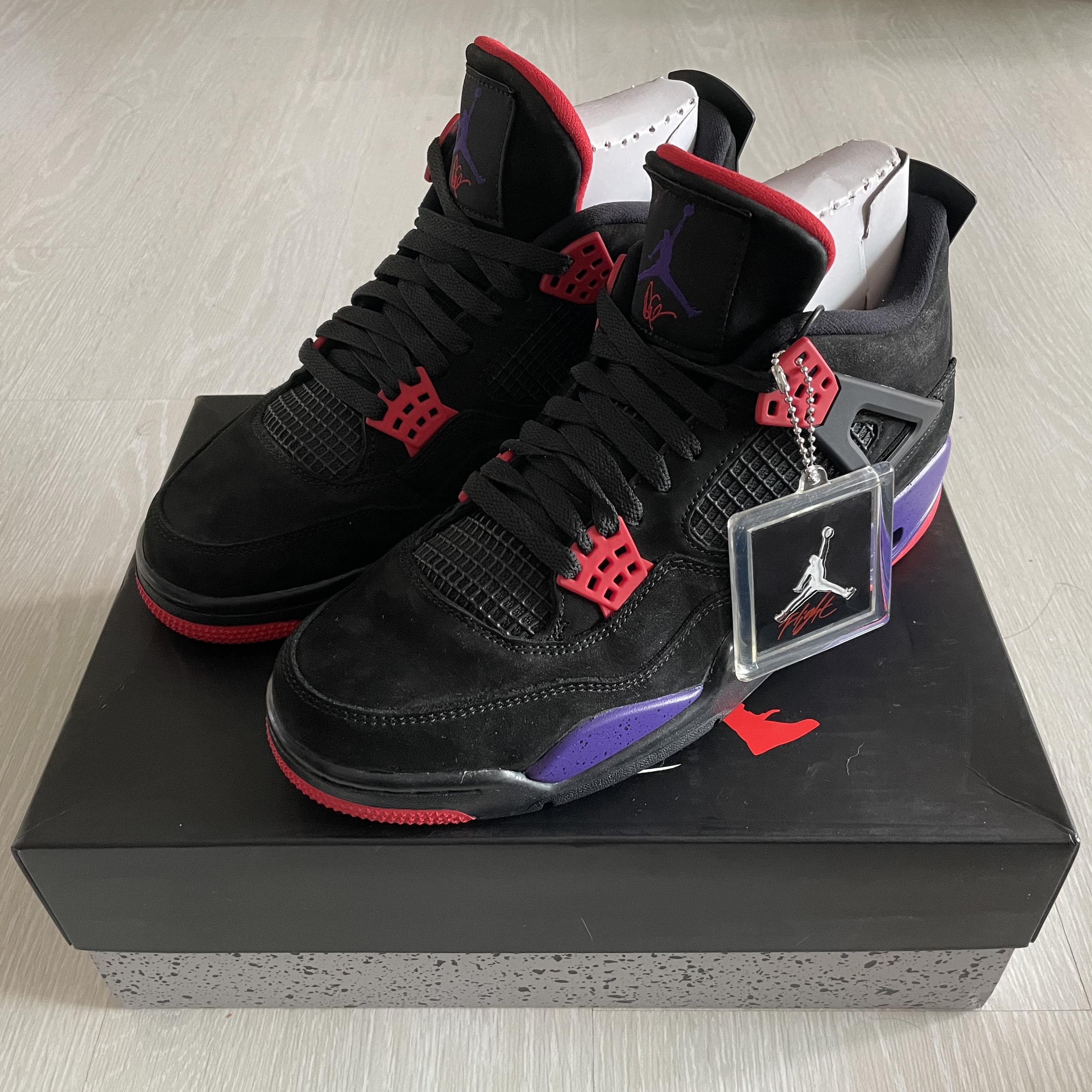Jordan 4 Retro Raptors Drake OVO 2019 착용 스타일 - 1