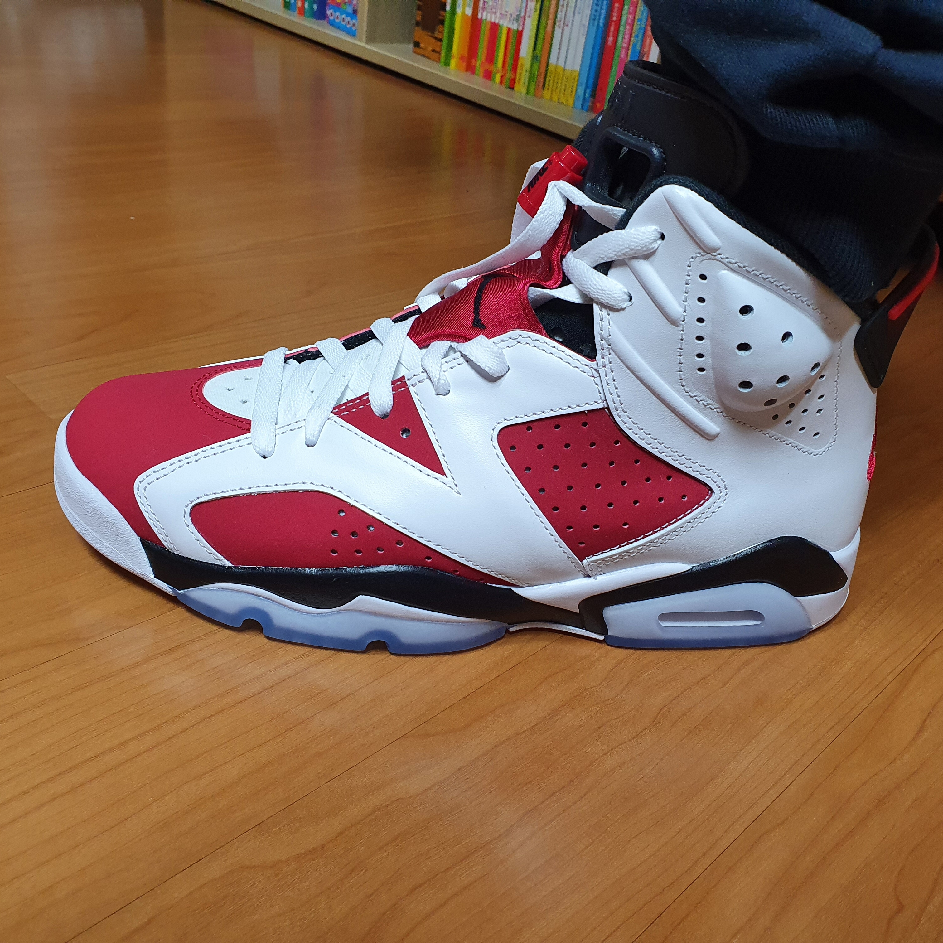 Jordan 6 Retro Carmine 2021 착용 스타일 - 2