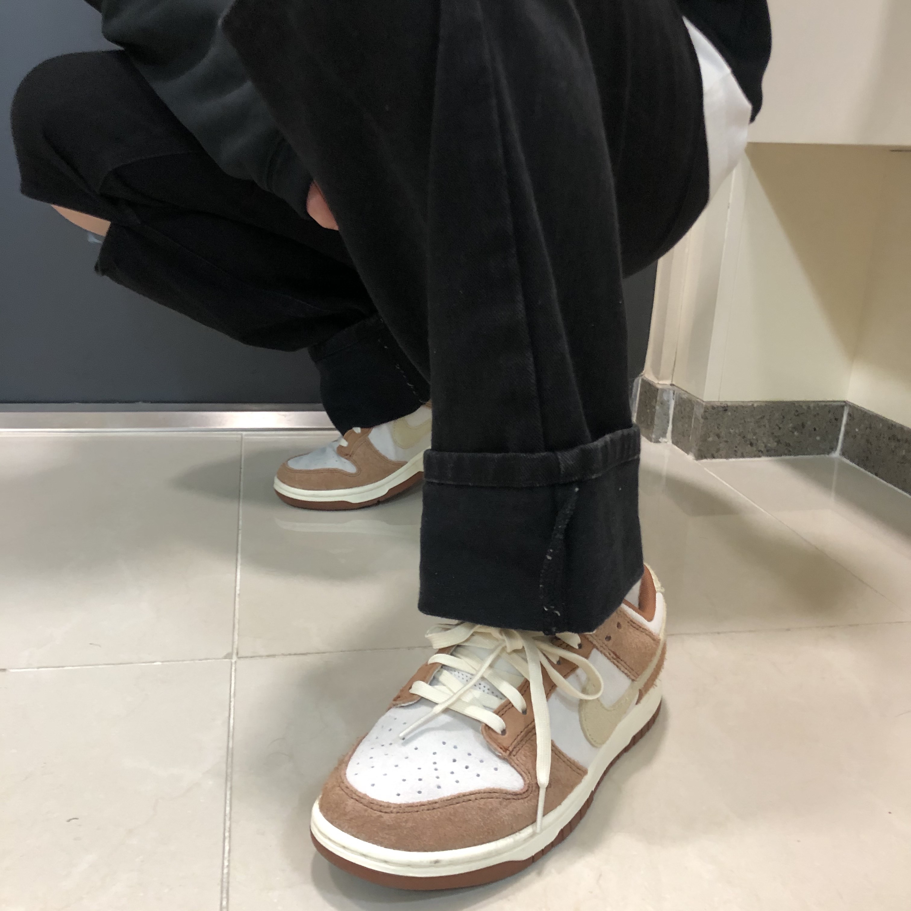 Nike Dunk Low Pro Premium Medium Curry 착용 스타일 - 1