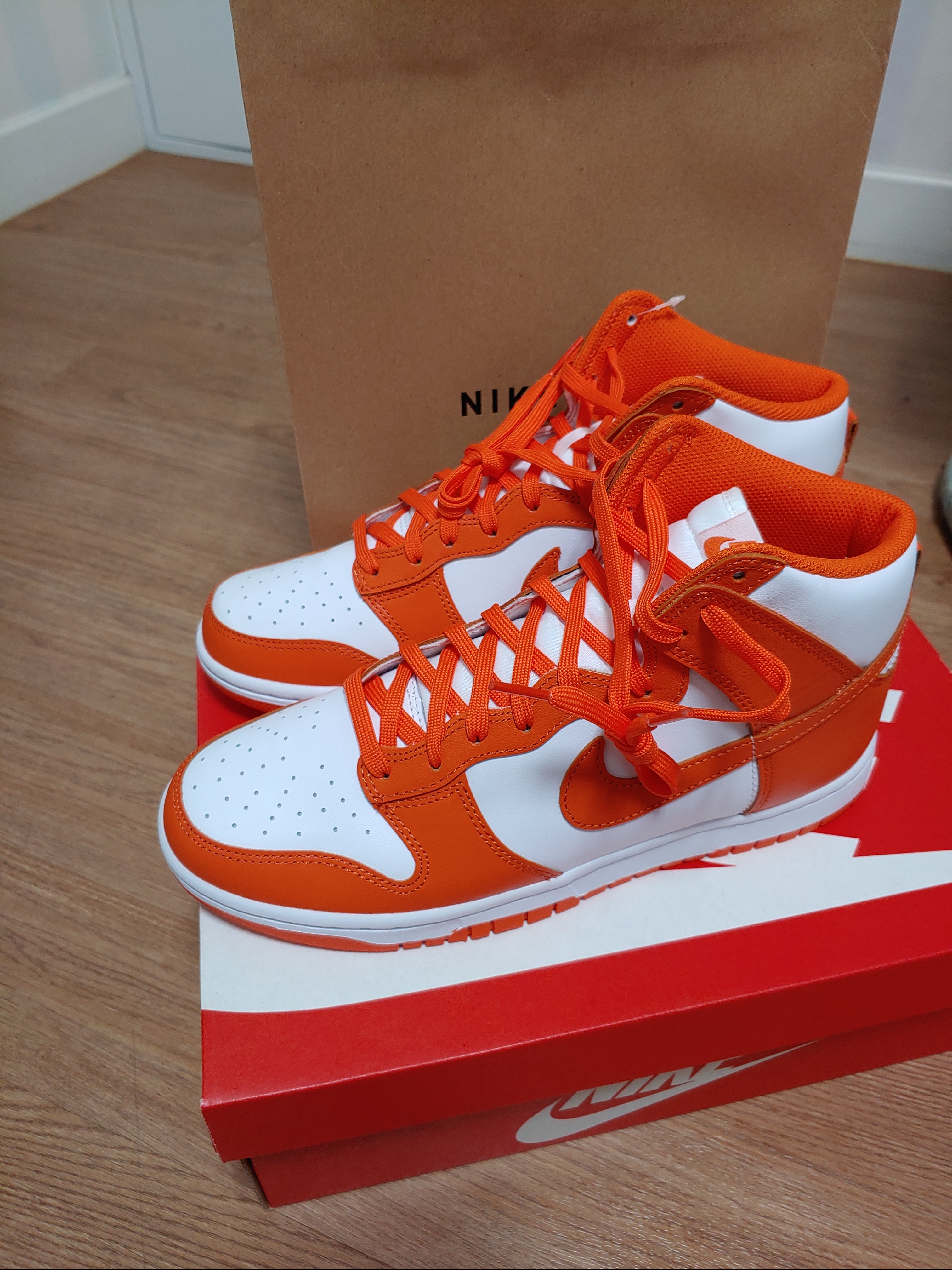 Nike Dunk High Retro Orange Blaze 착용 스타일 - 3