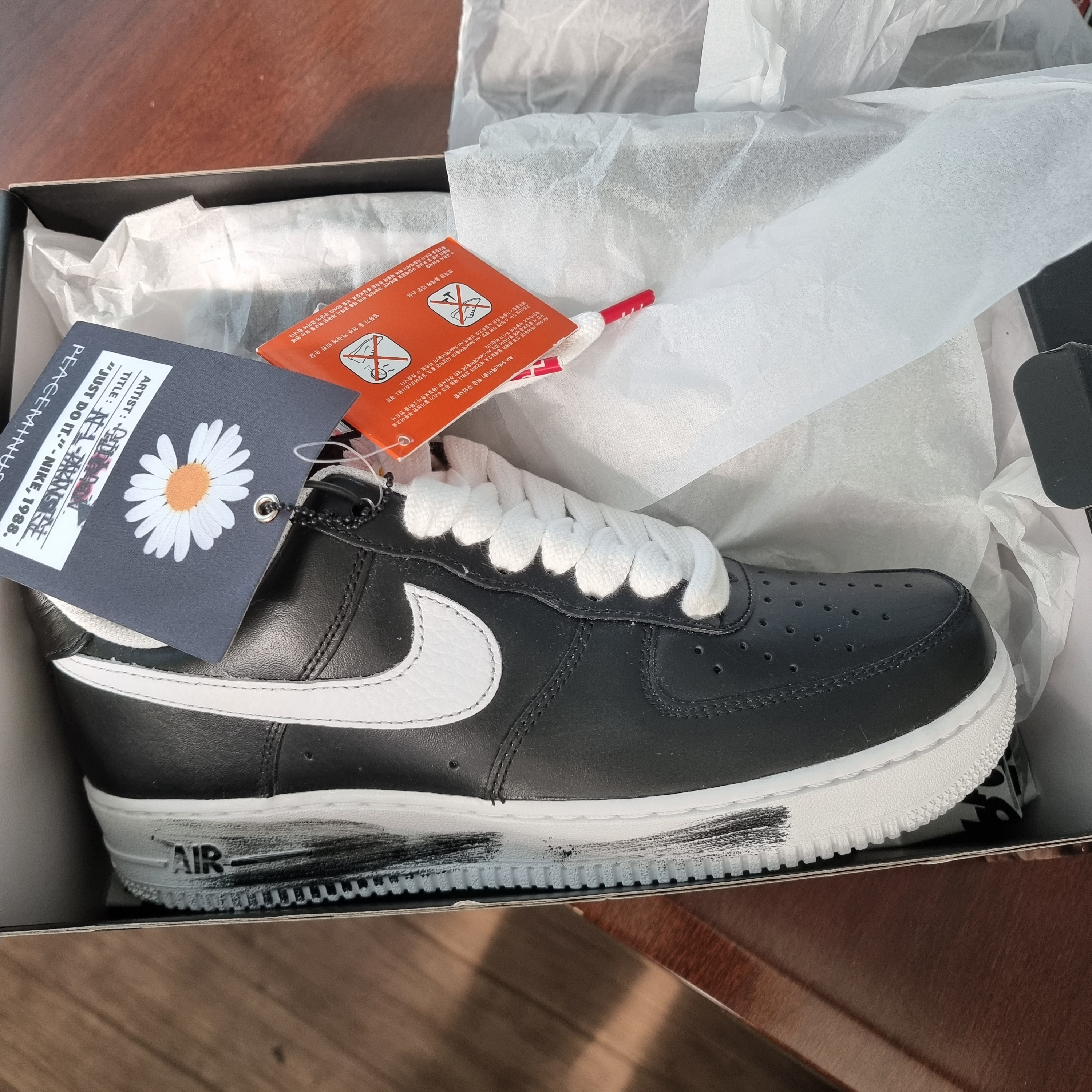 Nike x Peaceminusone Air Force 1 Low Para-Noise 착용 스타일