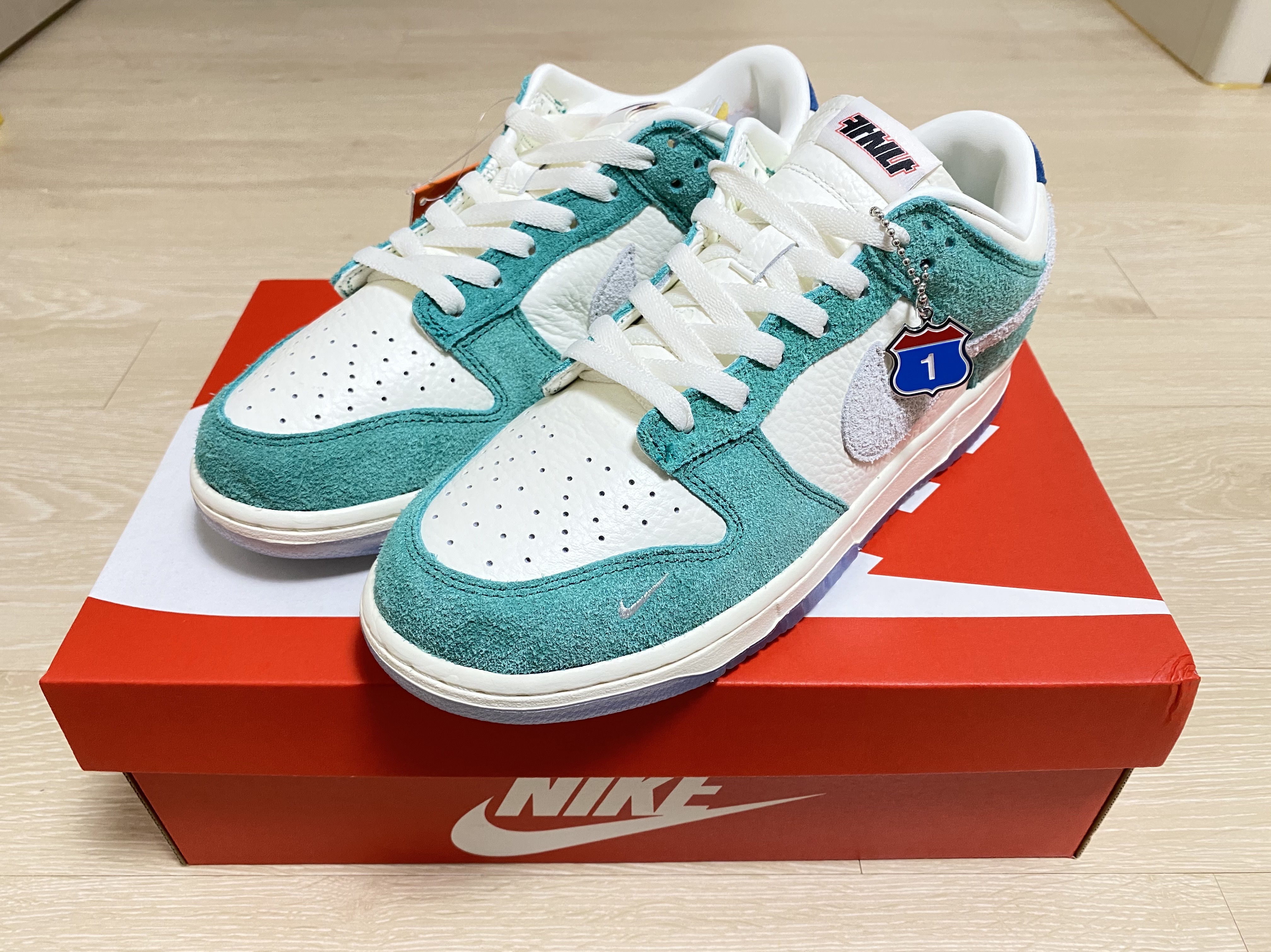 Nike x Kasina Dunk Low Road Sign - Kasina Exclusive 착용 스타일