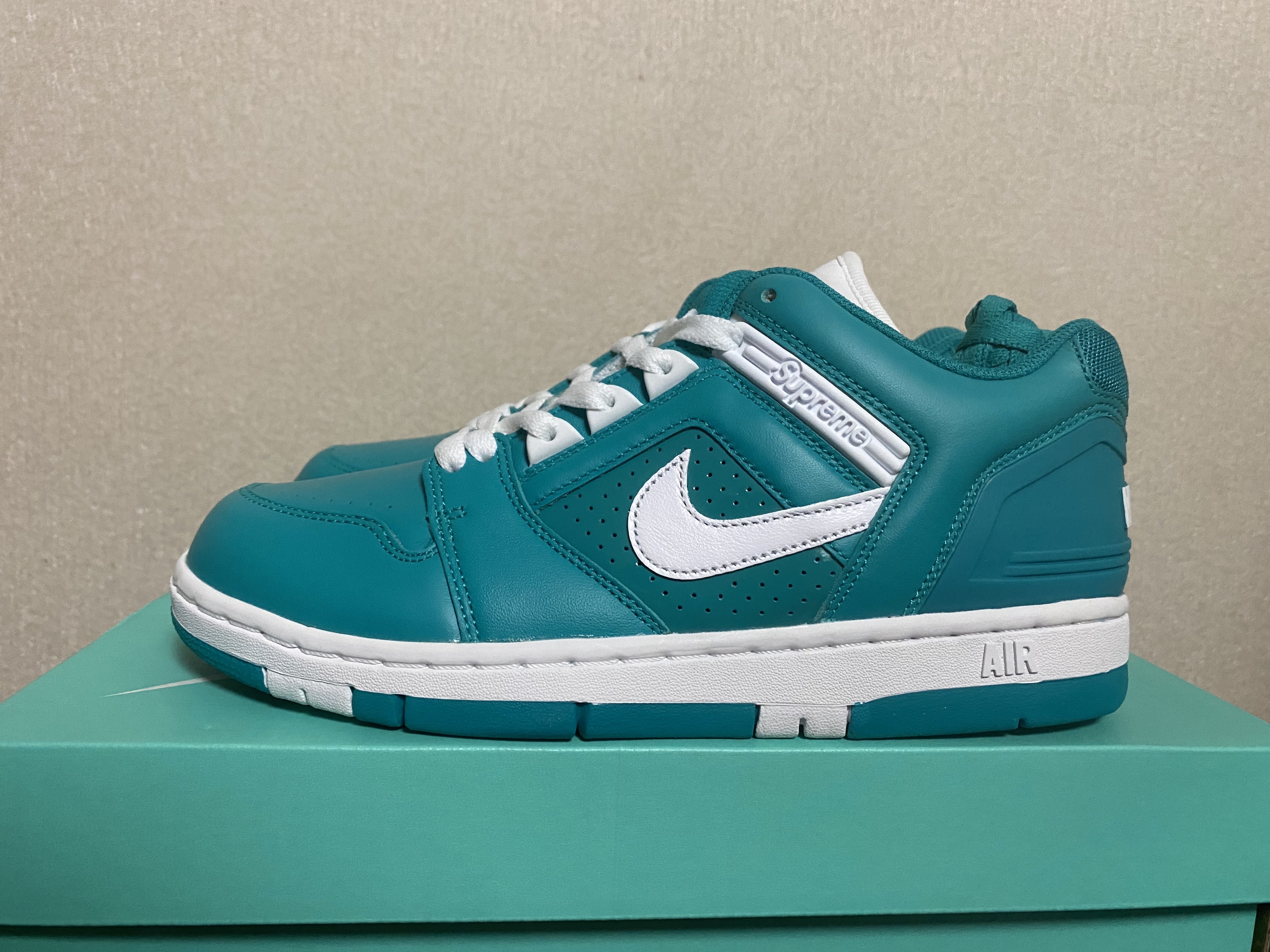 Nike x Supreme SB Air Force 2 Low Blue 착용 스타일
