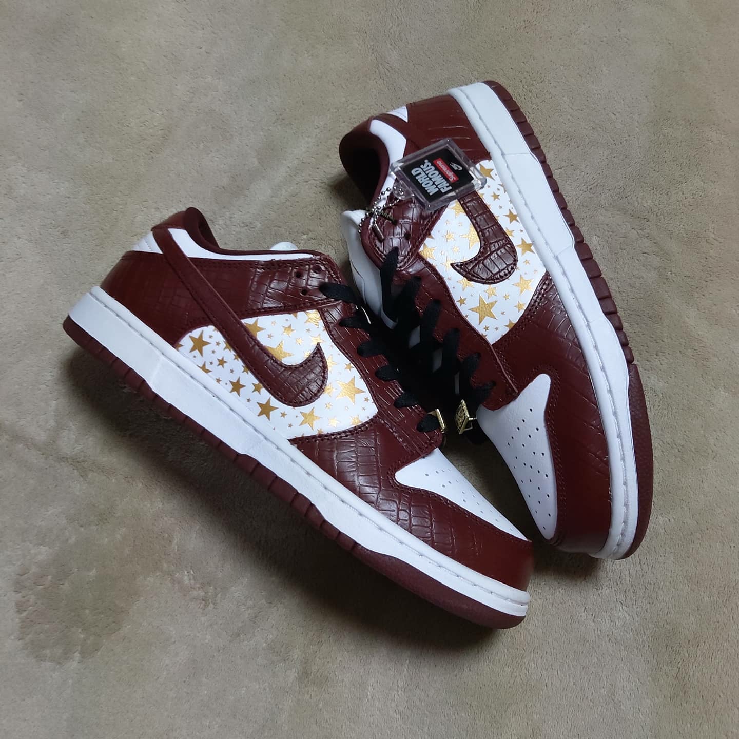 Nike x Supreme SB Dunk Low Barkroot Brown 착용 스타일 - 2
