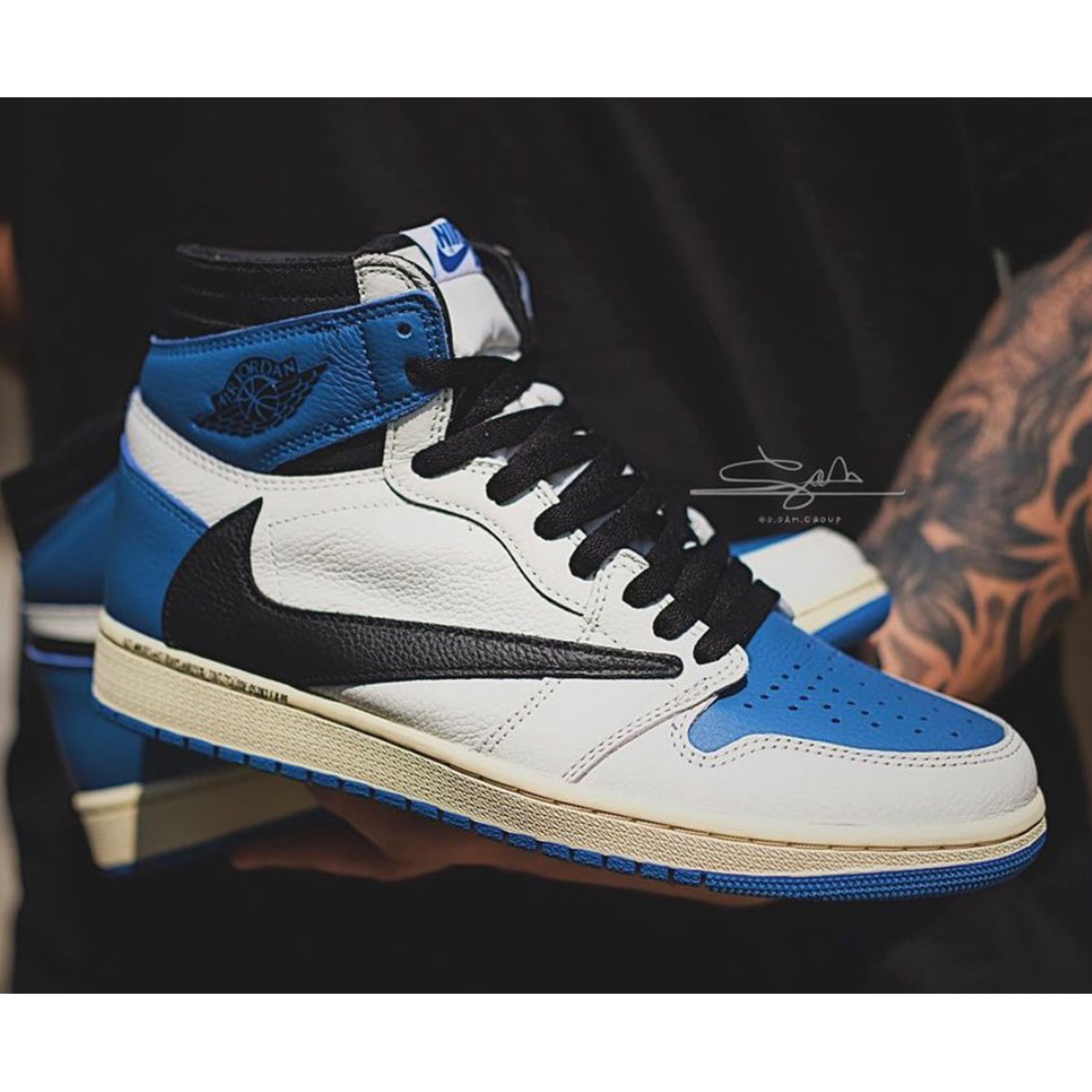 Jordan 1 x Travis Scott x Fragment Retro High OG SP Military Blue, Jordan 1 x Travis Scott Retro High OG SP Mocha 착용 스타일 - 5