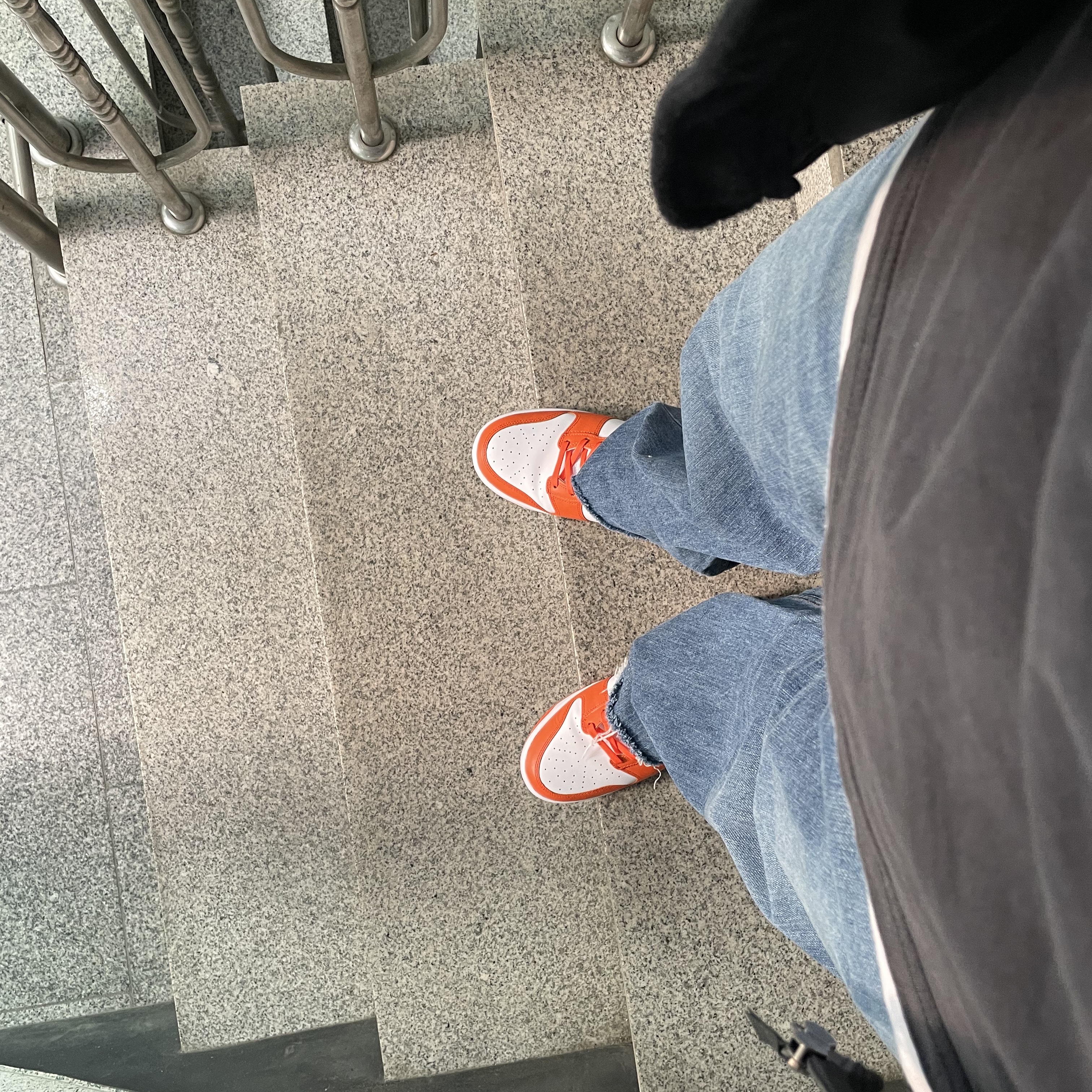 Nike Dunk High Retro Orange Blaze 착용 스타일