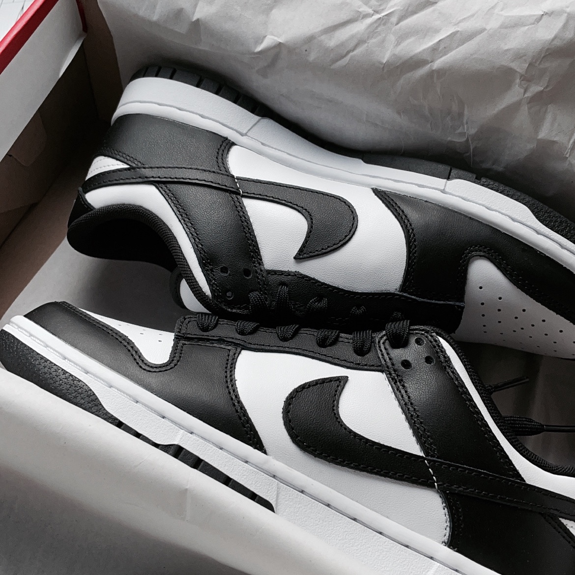 Nike Dunk Low Retro Black 착용 스타일