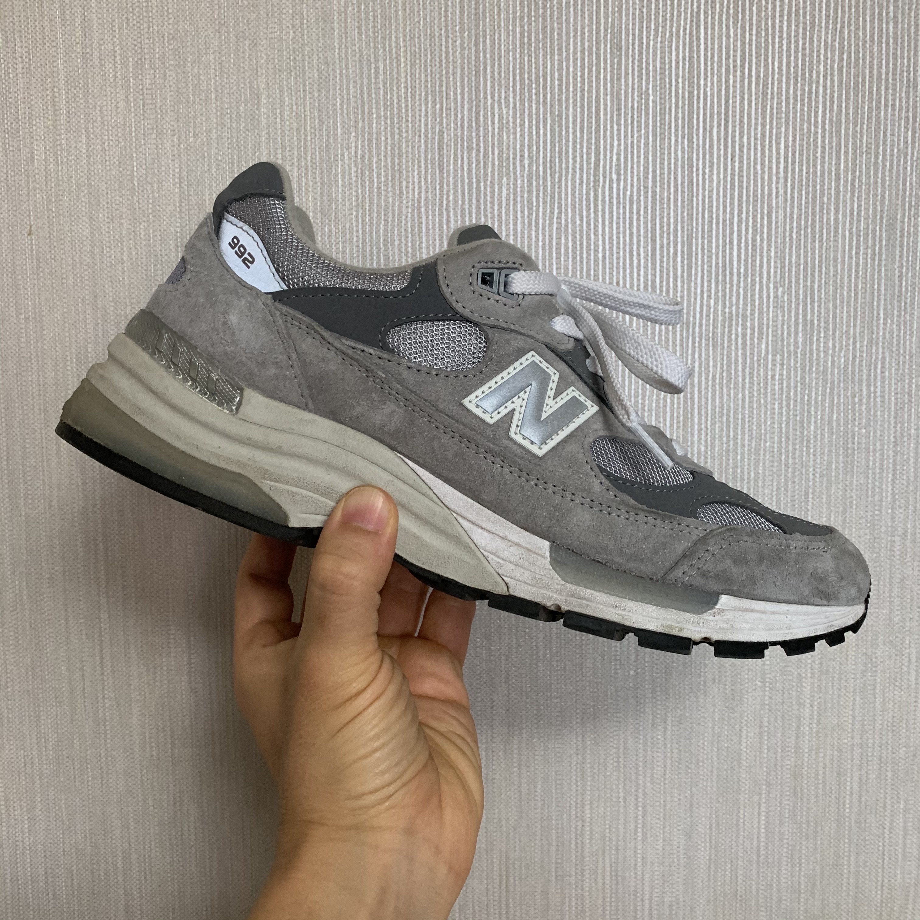 New Balance 992 Made in USA Grey - D Standard 착용 스타일