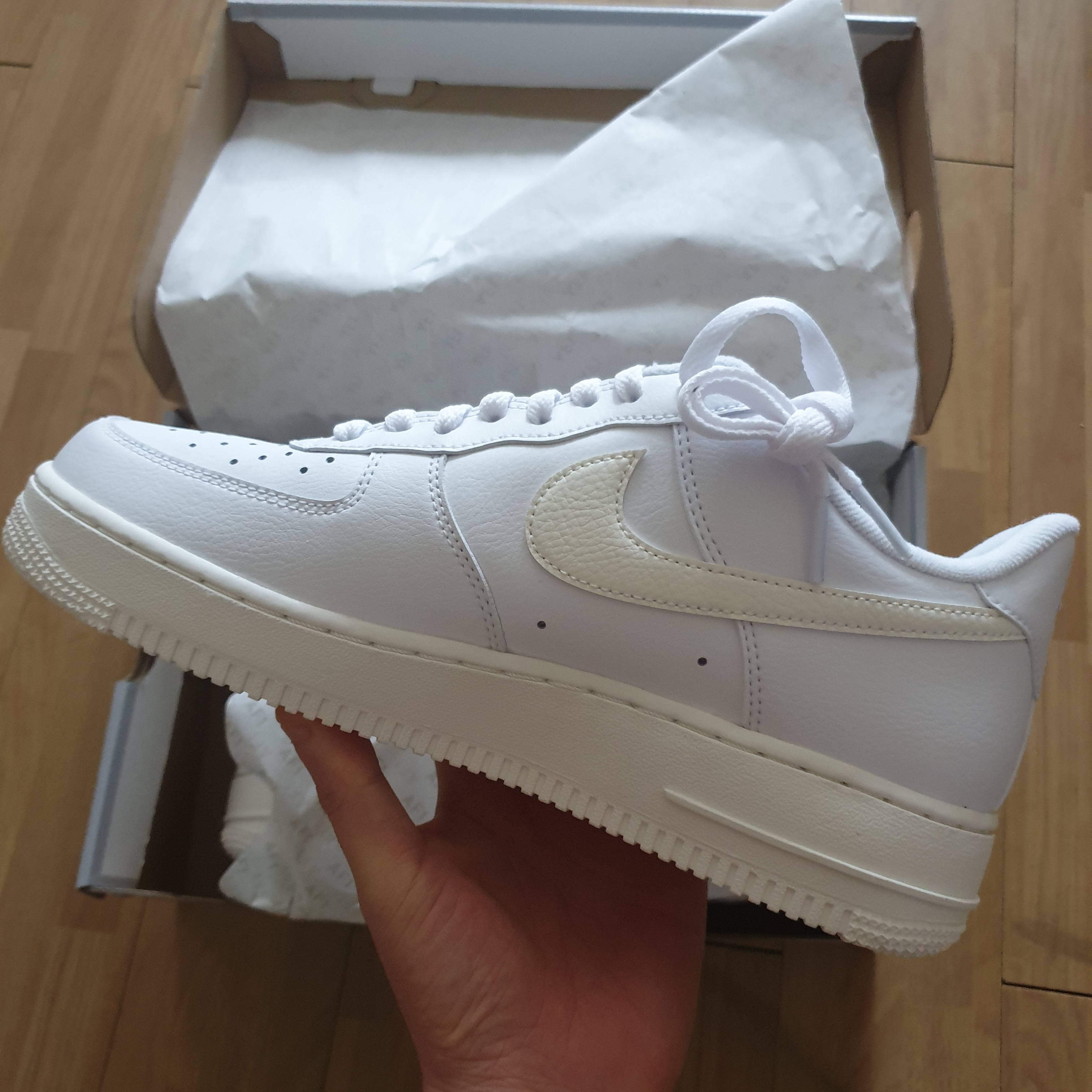 Nike Air Force 1 Low Valentine Day 2021 착용 스타일 - 2