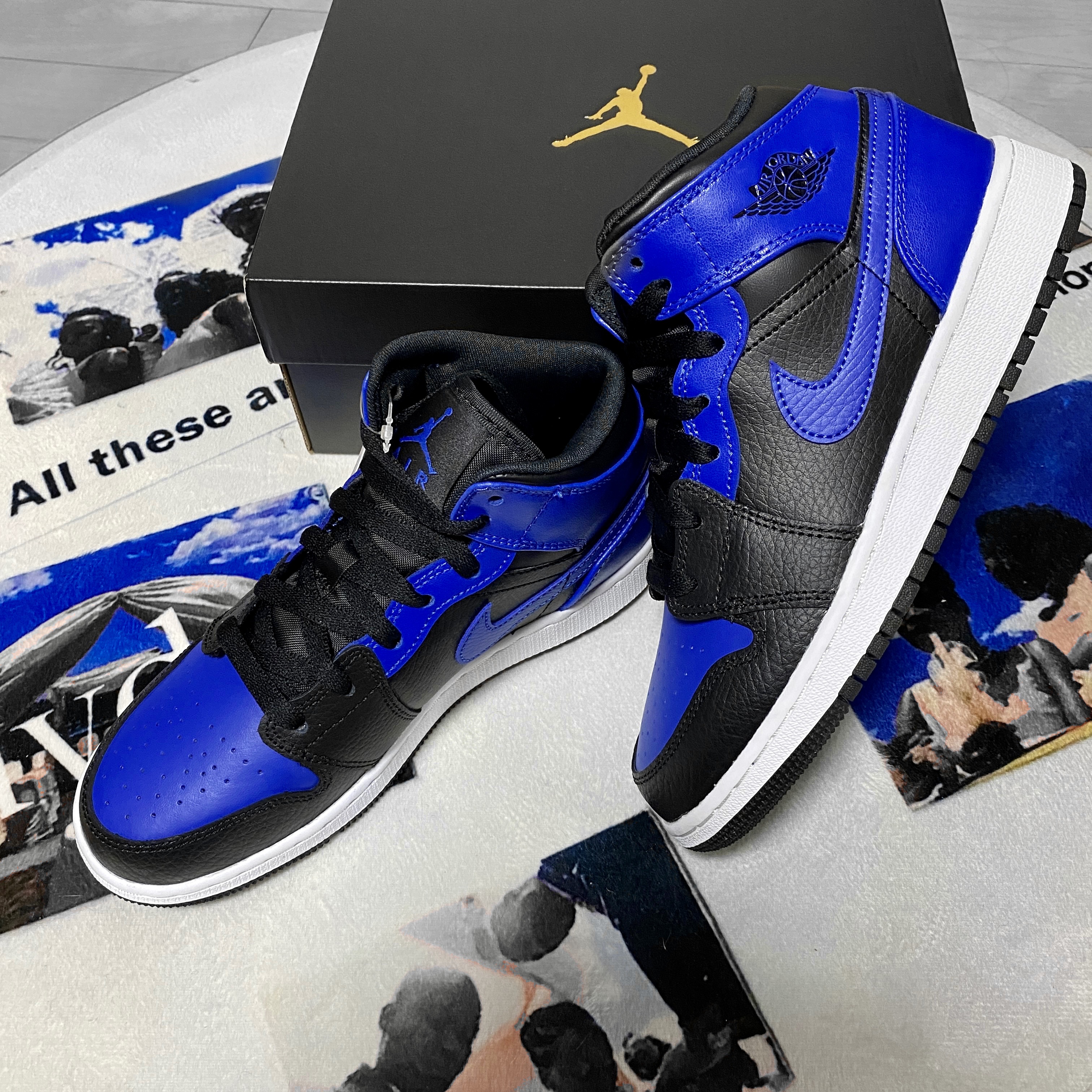 Jordan 1 Mid Black Hyper Royal, (GS) Jordan 1 Mid Black Hyper Royal 착용 스타일
