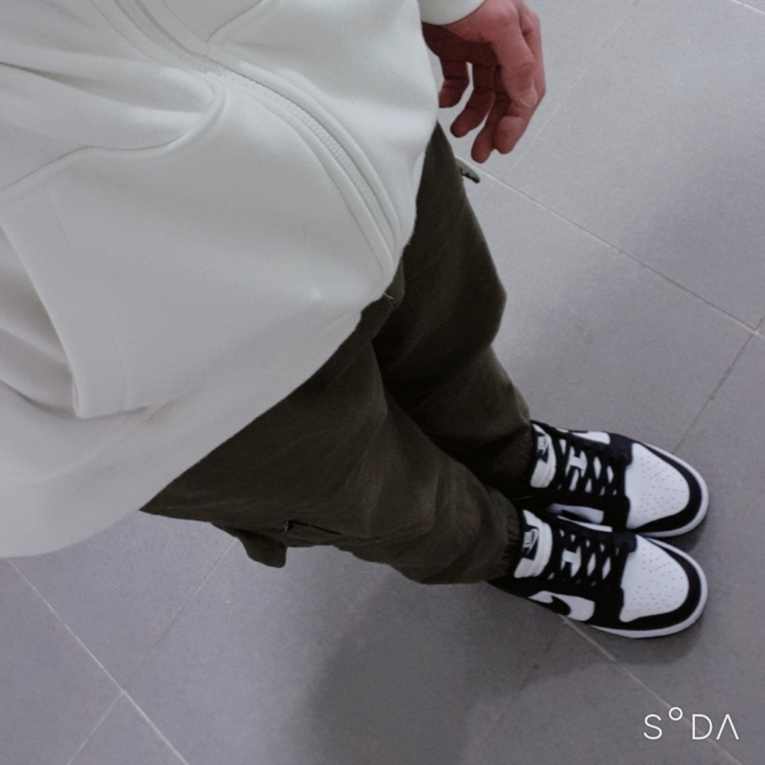 Nike Dunk Low Retro Black 착용 스타일
