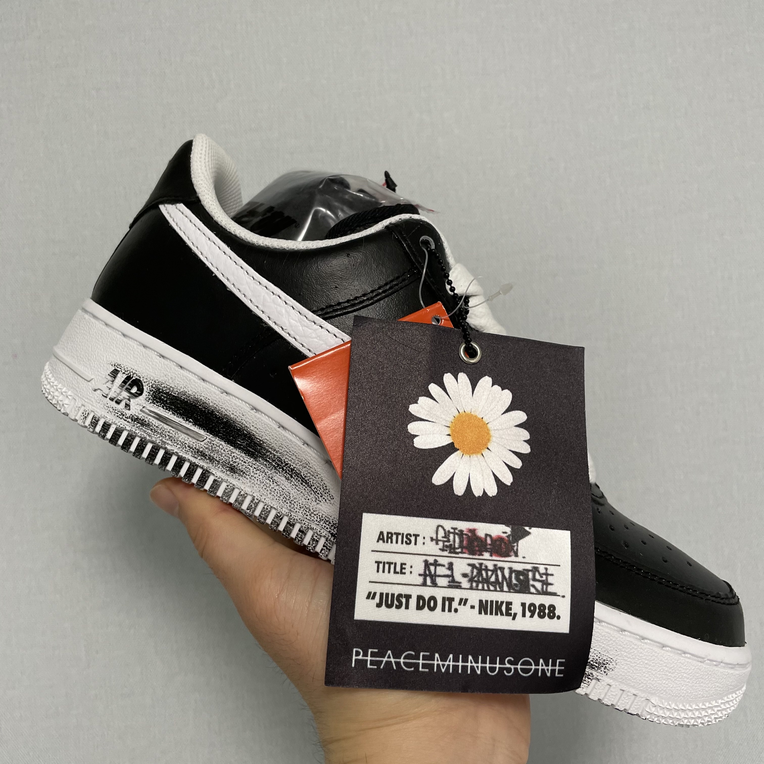 Nike x Peaceminusone Air Force 1 Low Para-Noise 착용 스타일