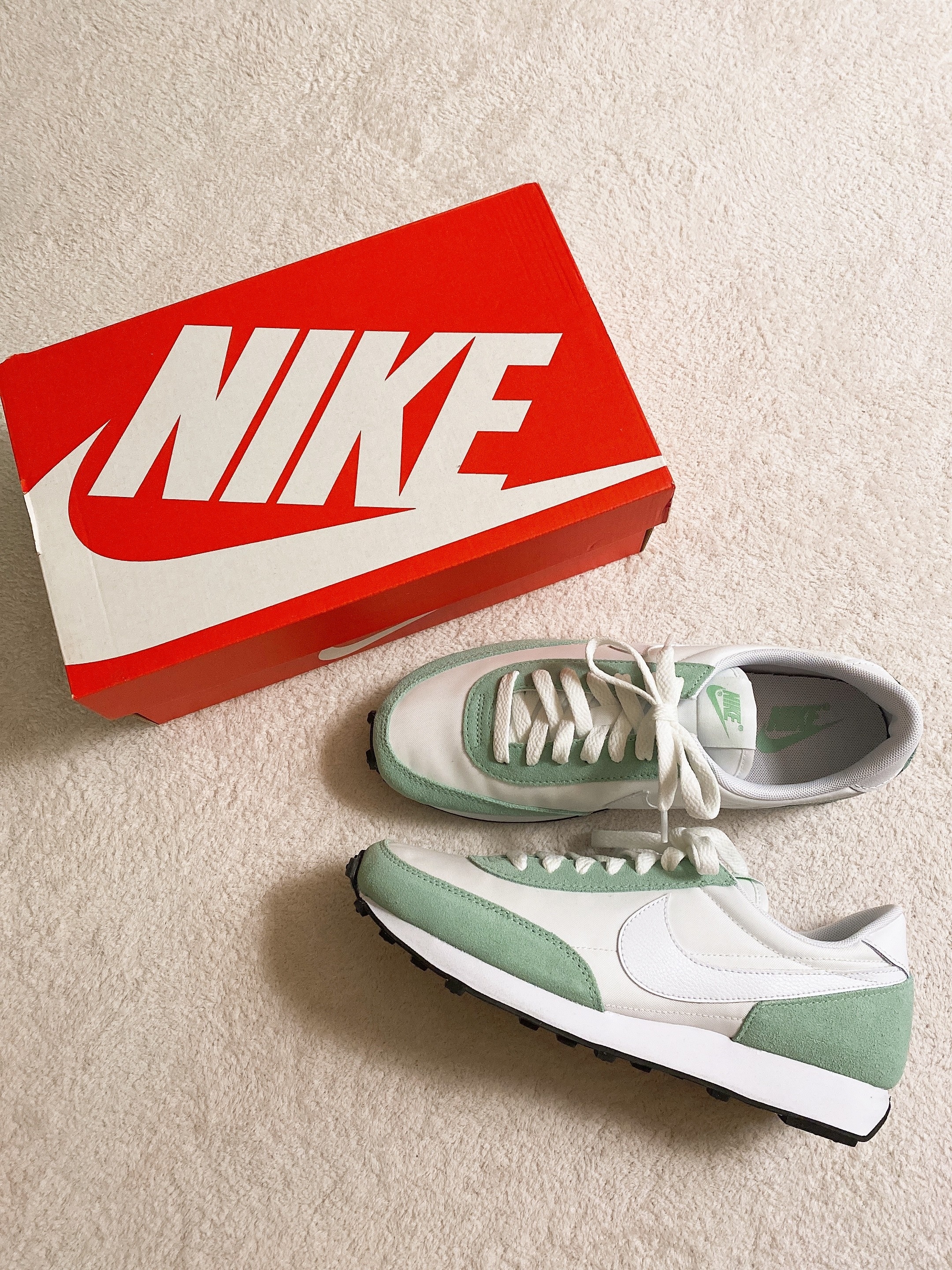 (W) Nike Daybreak Enamel Green 착용 스타일