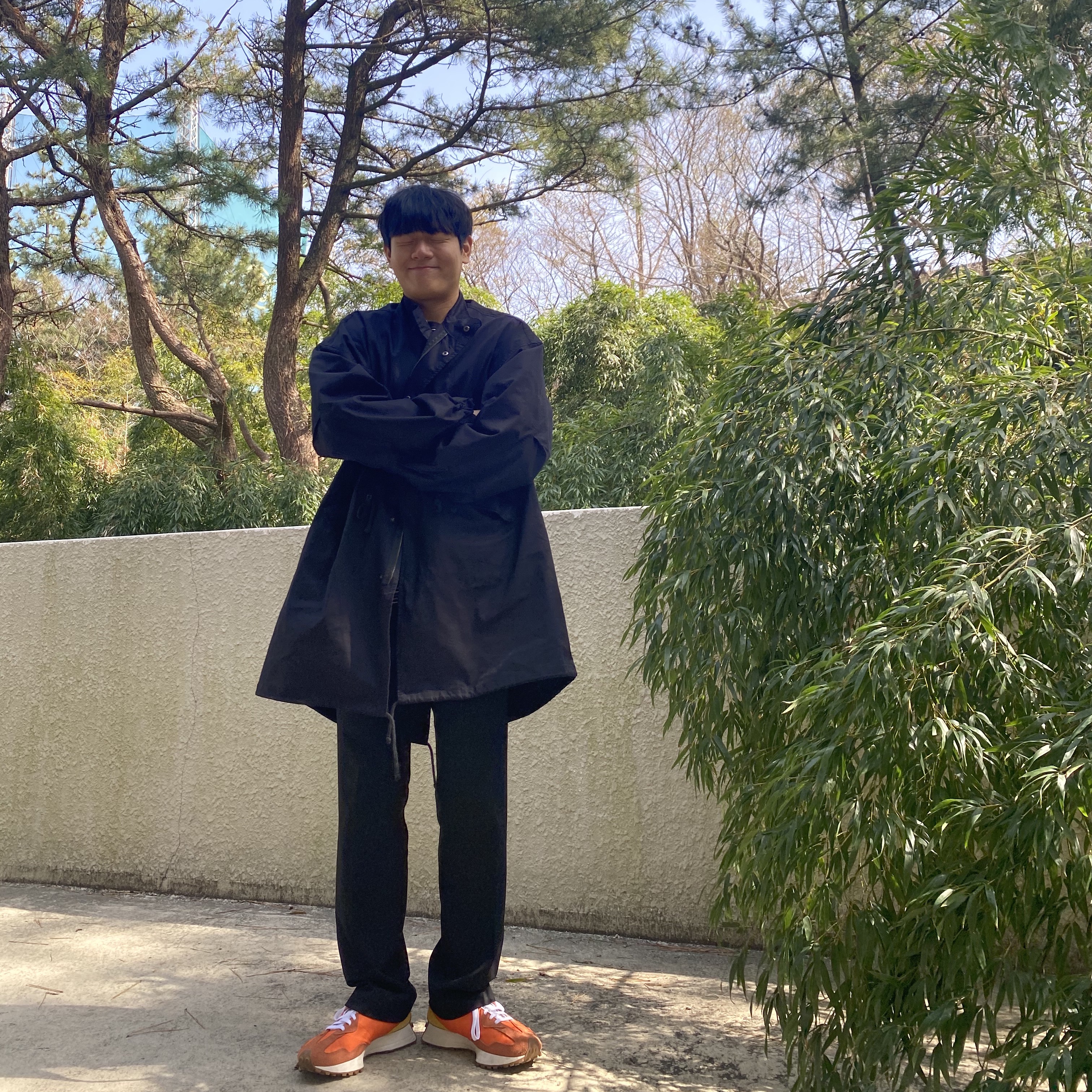New Balance 327 Orange 착용 스타일