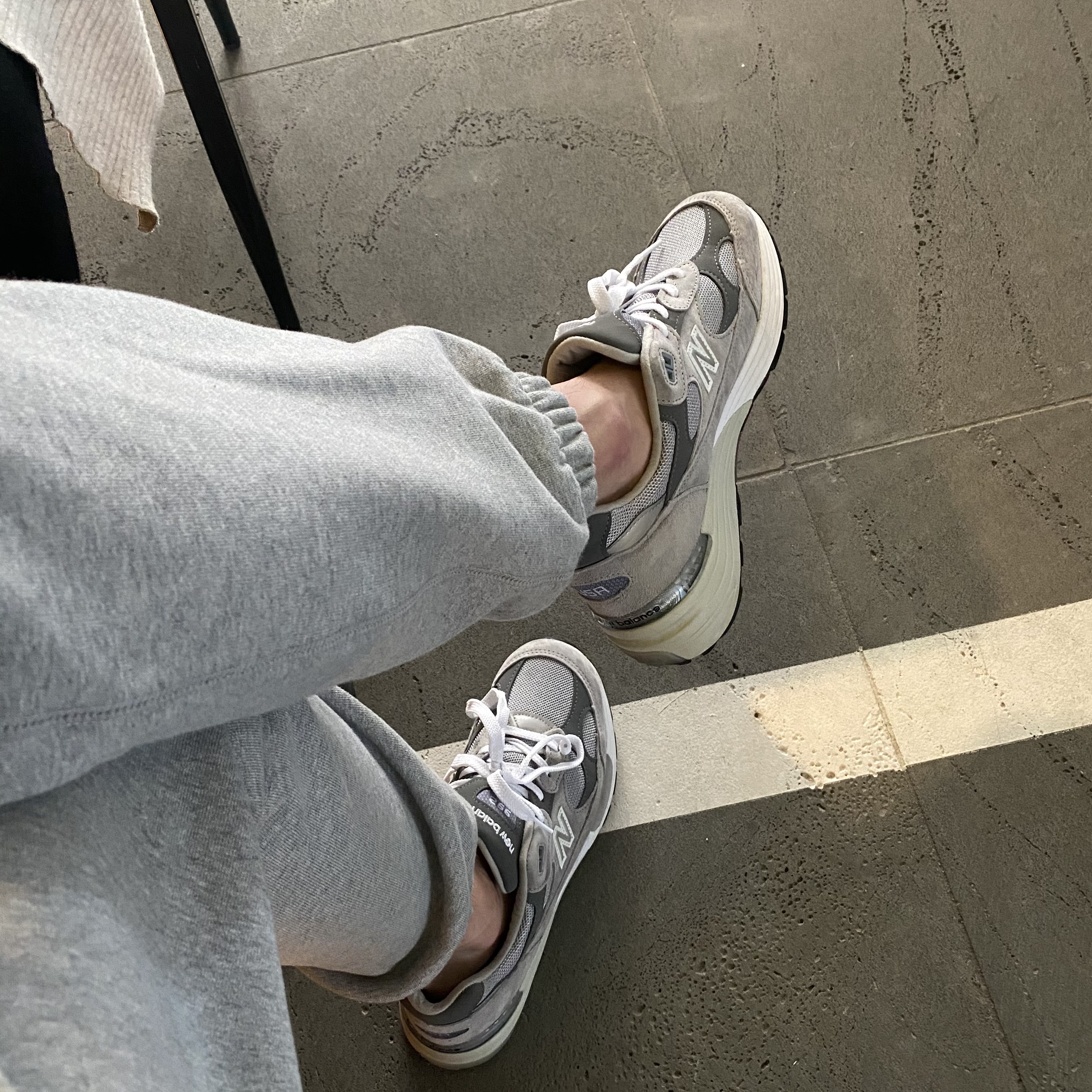 New Balance 992 Made in USA Grey - D Standard 착용 스타일