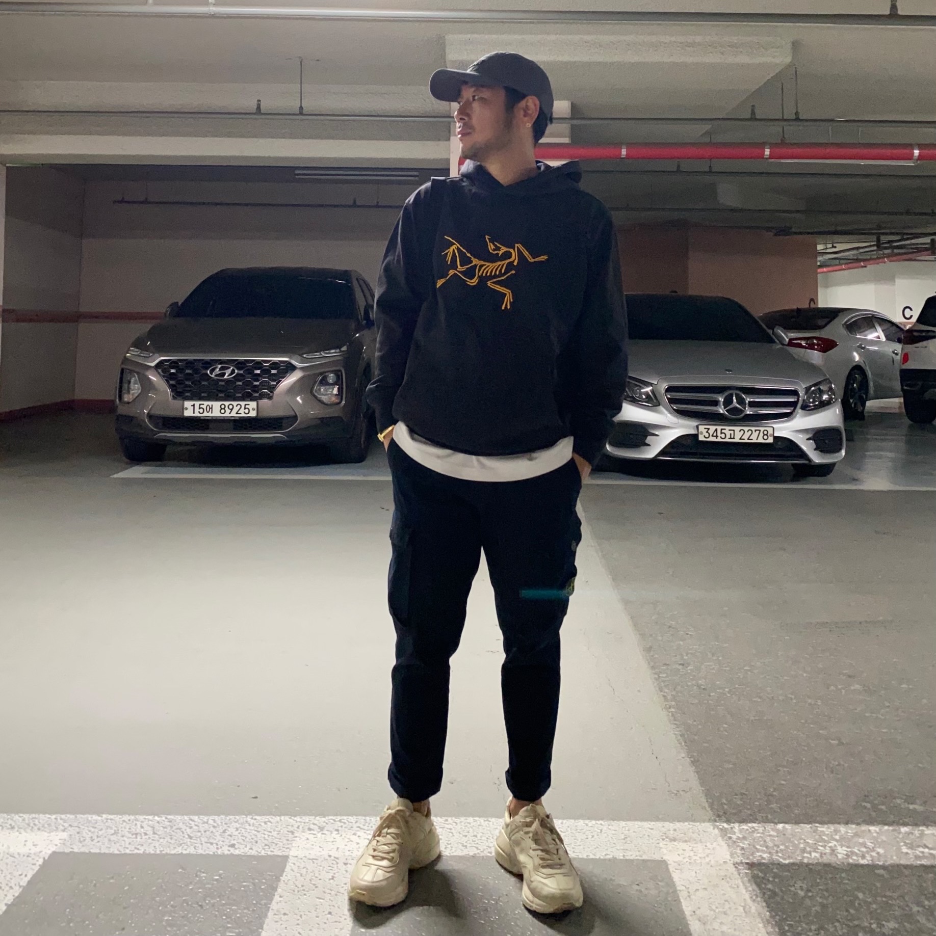 Palace x Arc'teryx Hood Black - 20FW, Gucci Rhyton Leather Sneakers Square Logo 착용 스타일 - 2