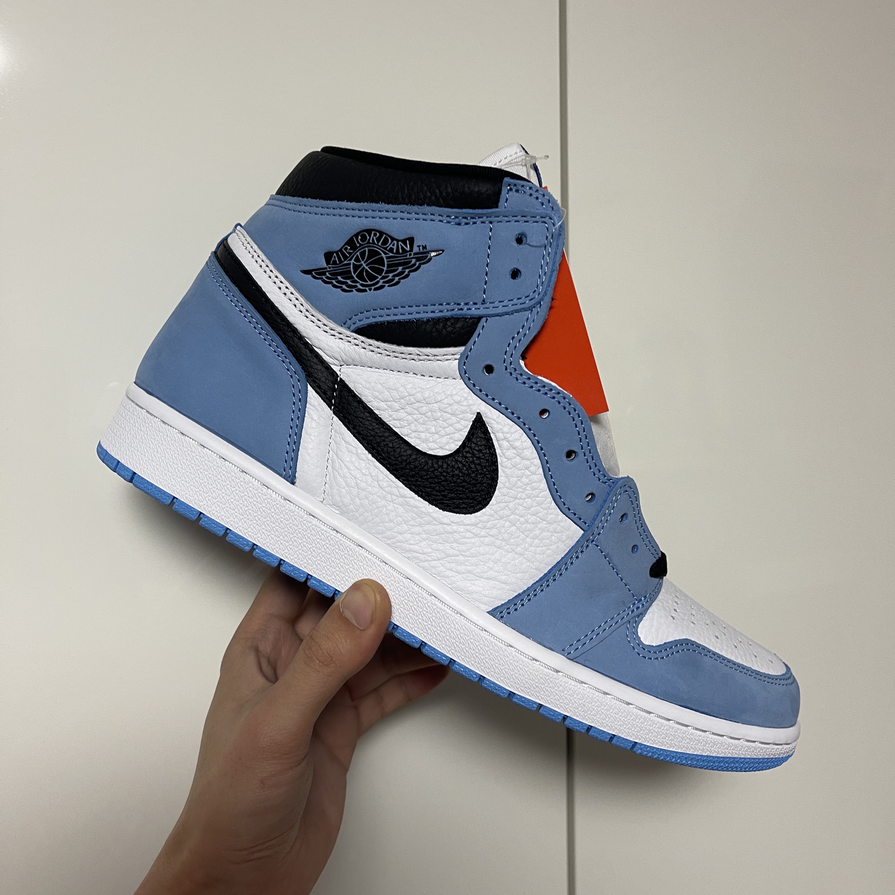 Jordan 1 Retro High OG University Blue 착용 스타일