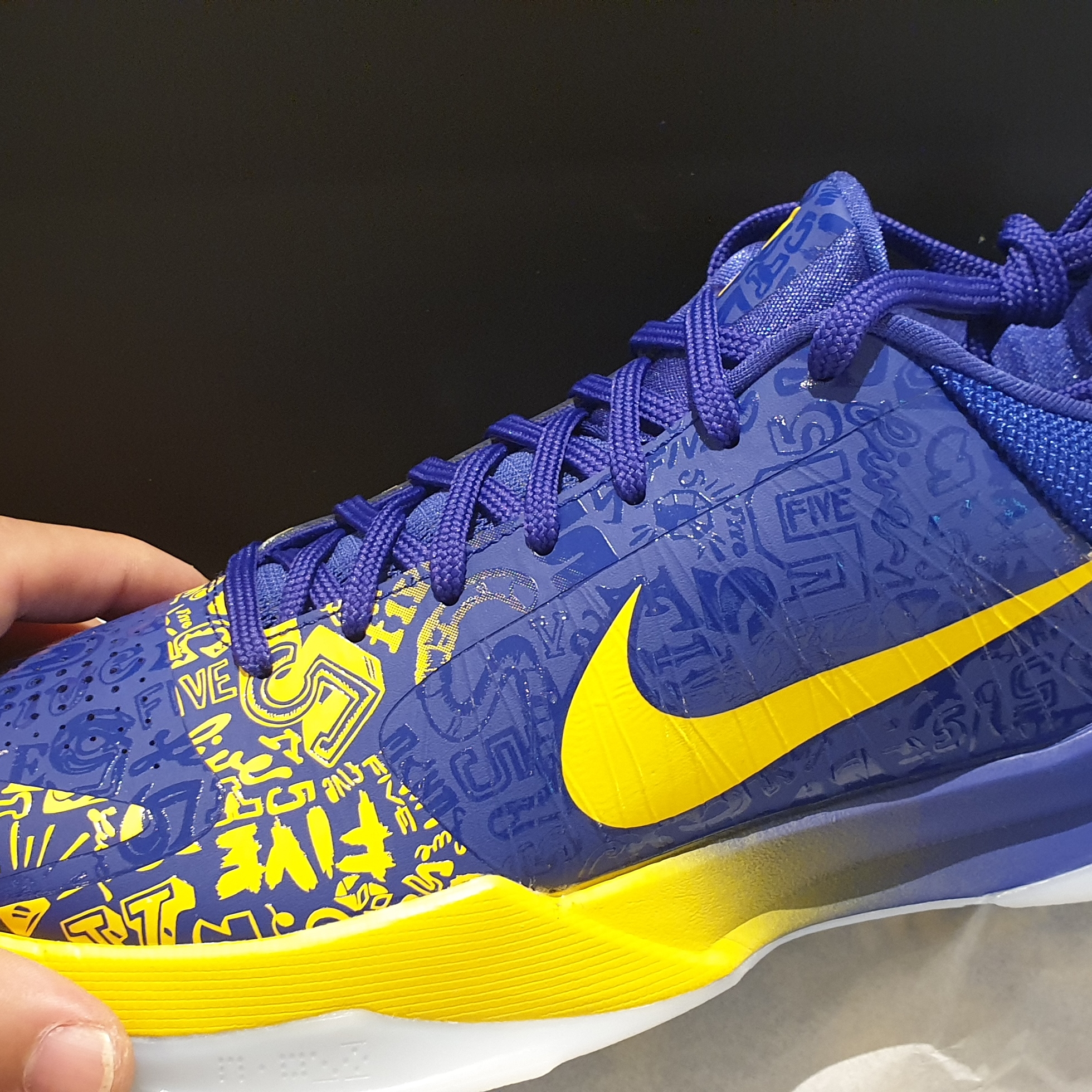 Nike Kobe 5 Protro 5 Rings 착용 스타일