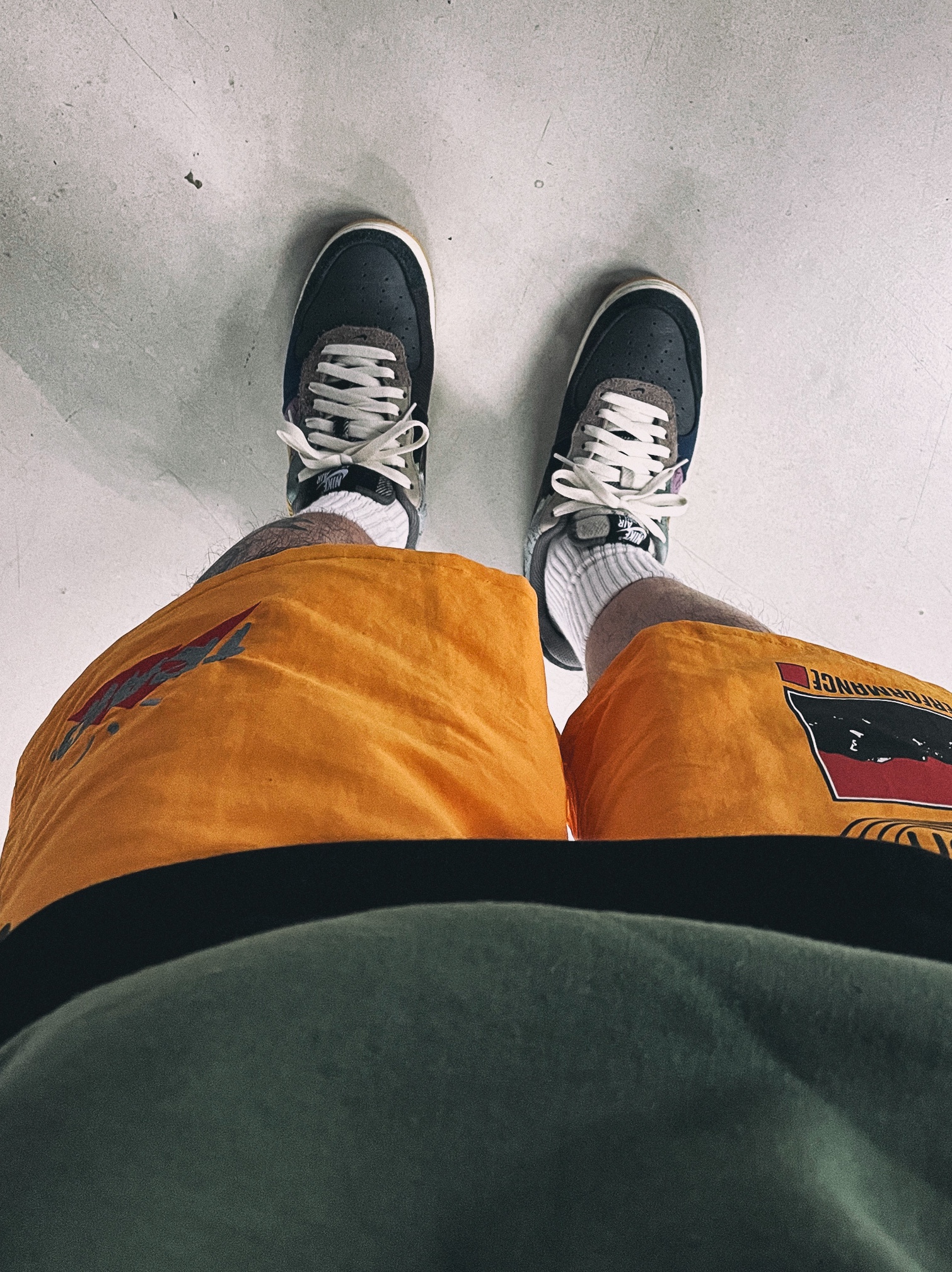 Nike x Travis Scott Air Force 1 Low Cactus Jack 착용 스타일 - 3